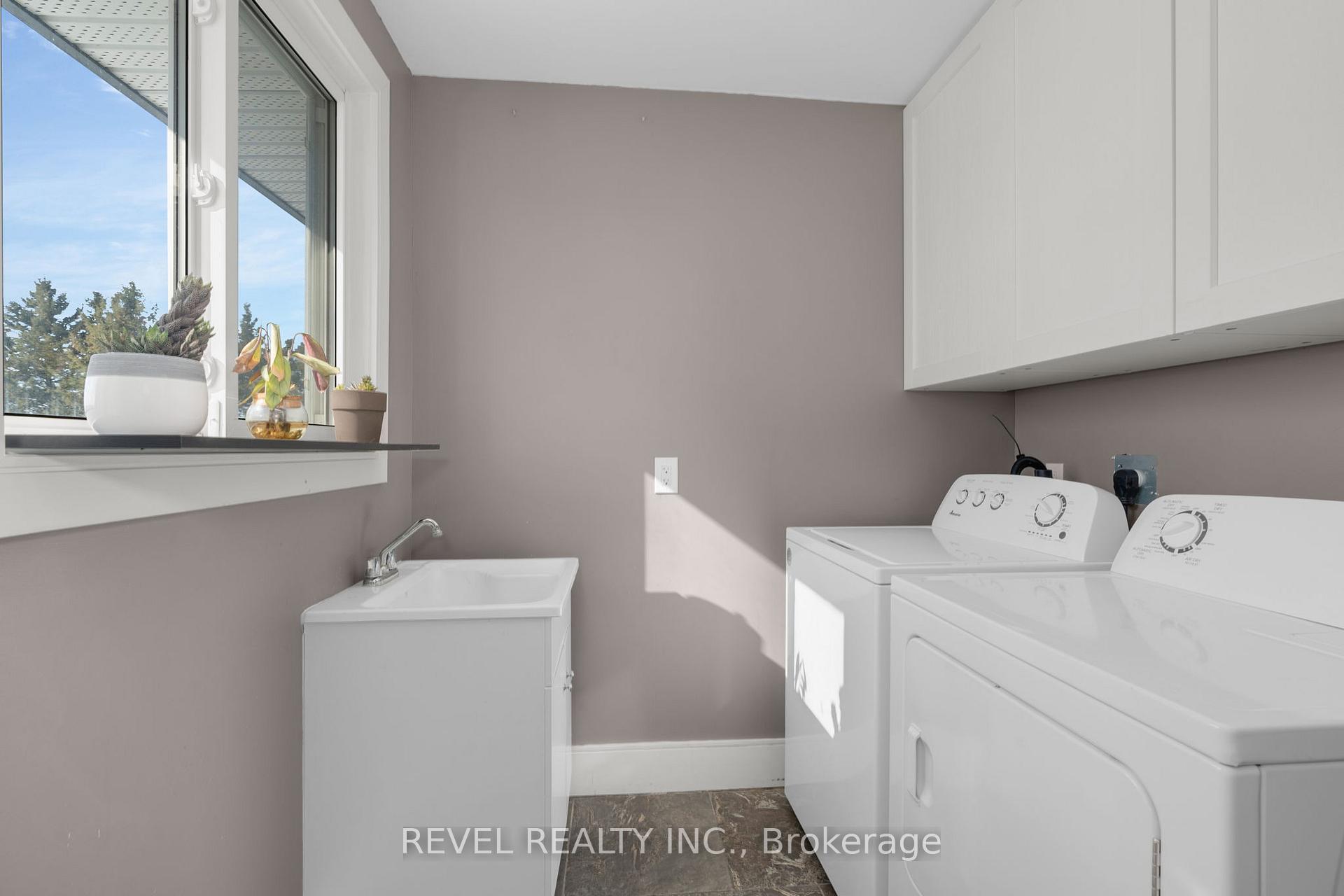 Photo 17 of 6537 9 County Road, Clearview, Rural Clearview — HOMEH