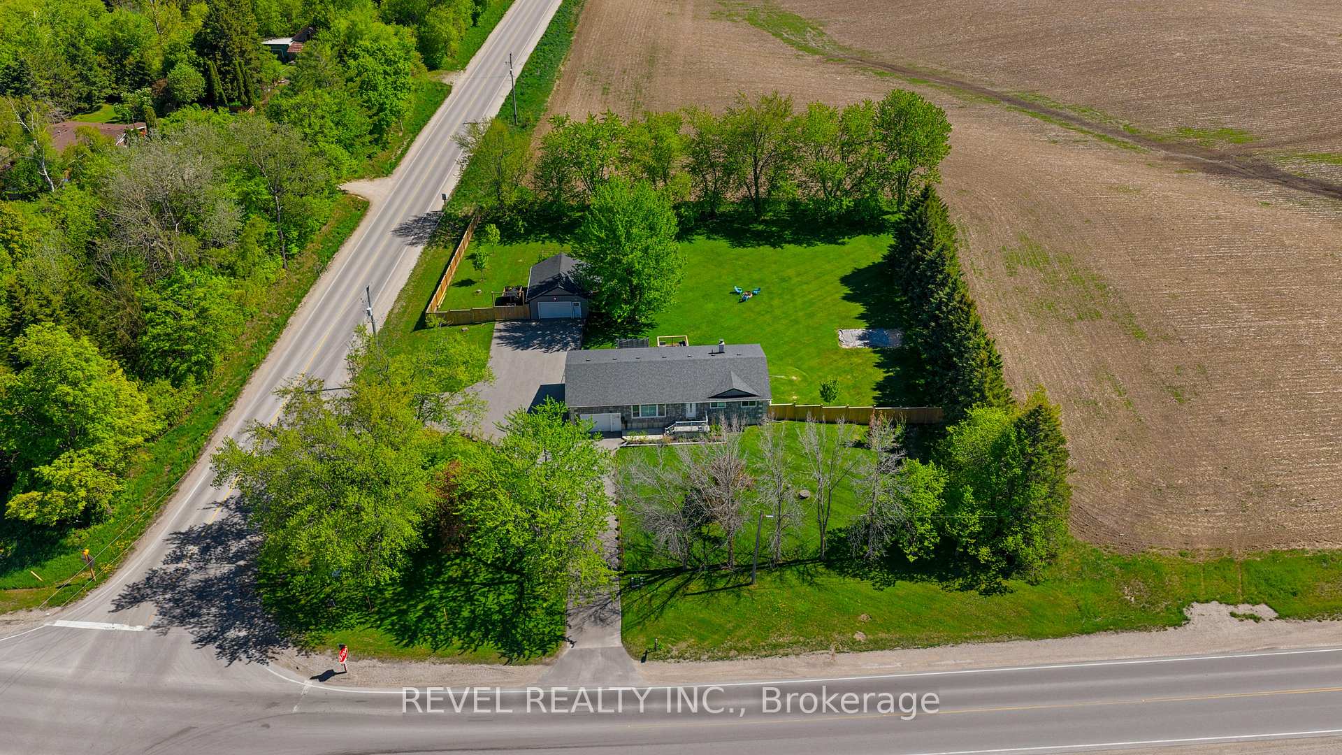 Photo 35 of 6537 9 County Road, Clearview, Rural Clearview — HOMEH