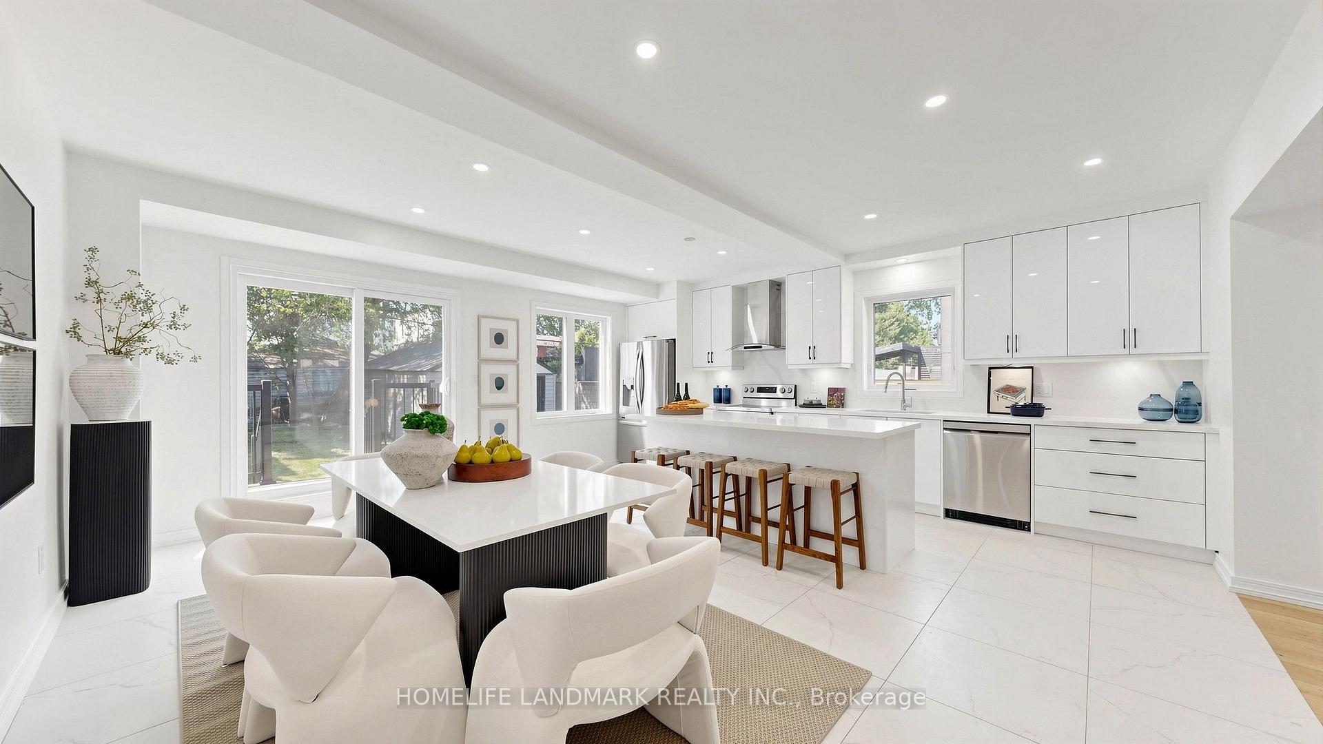 Photo 32 of 88 Waniska Avenue, Etobicoke, Stonegate-Queensway — HOMEH
