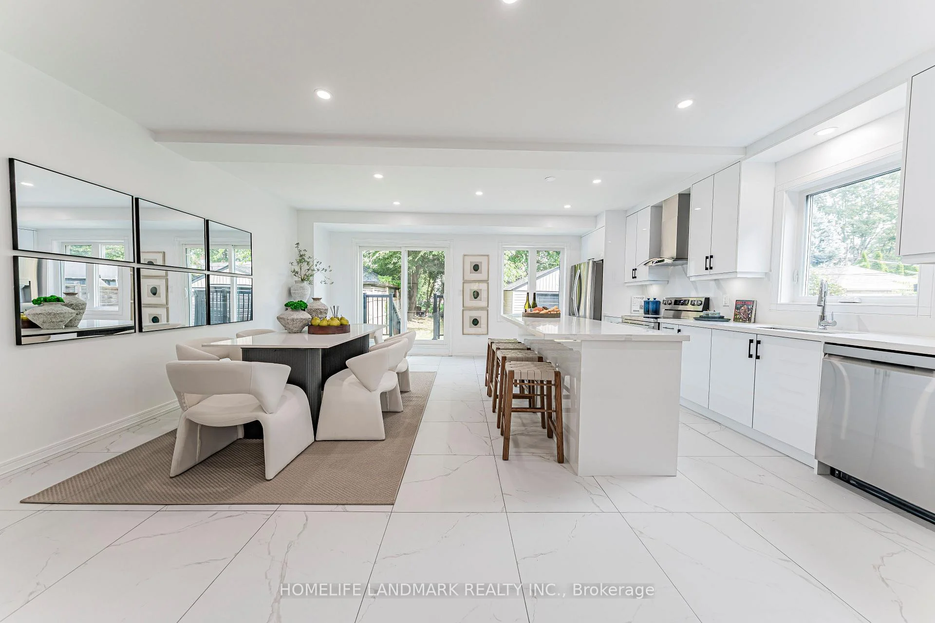 Photo 15 of 88 Waniska Avenue, Etobicoke, Stonegate-Queensway — HOMEH
