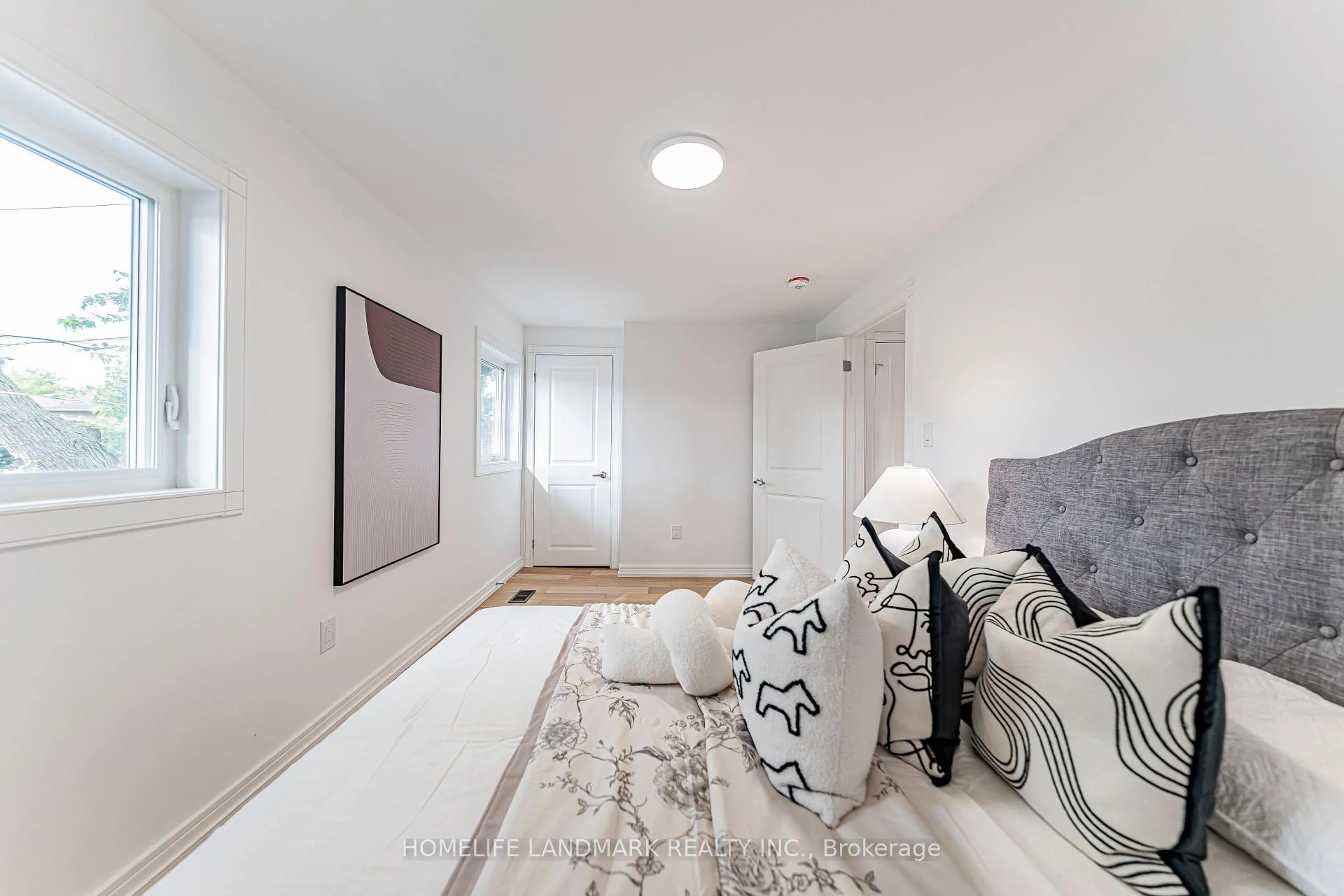 Photo 25 of 88 Waniska Avenue, Etobicoke, Stonegate-Queensway — HOMEH