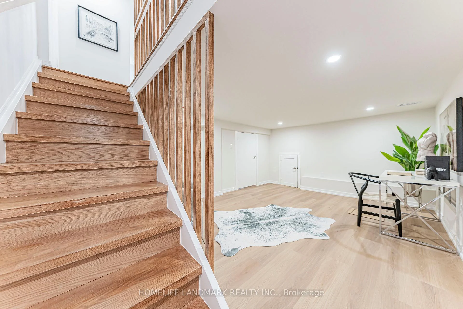 Photo 31 of 88 Waniska Avenue, Etobicoke, Stonegate-Queensway — HOMEH