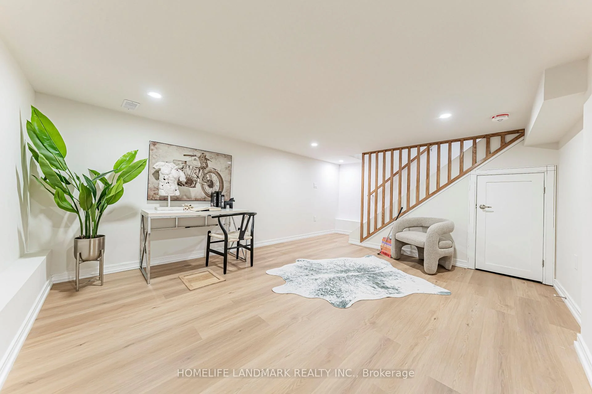 Photo 35 of 88 Waniska Avenue, Etobicoke, Stonegate-Queensway — HOMEH