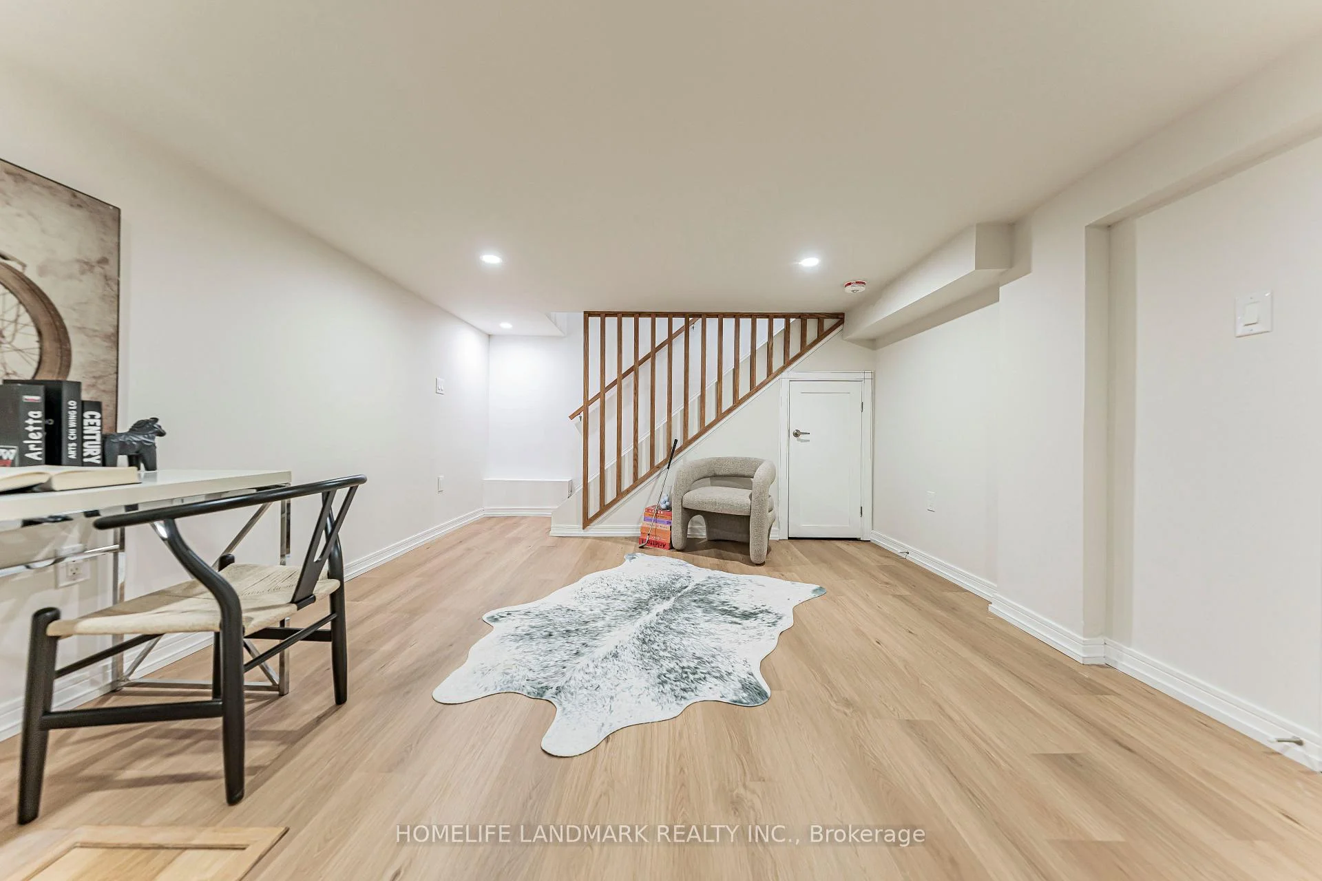 Photo 37 of 88 Waniska Avenue, Etobicoke, Stonegate-Queensway — HOMEH