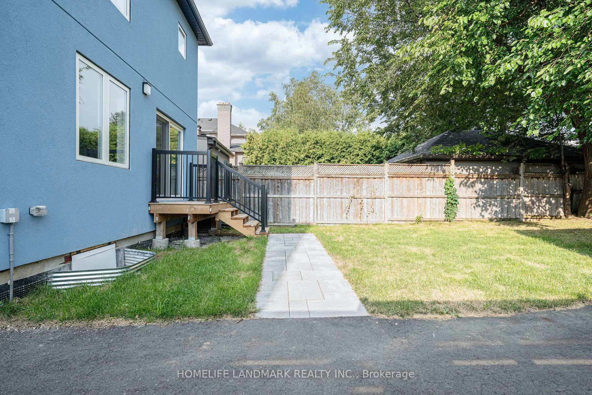 Photo 85 of 88 Waniska Avenue, Etobicoke, Stonegate-Queensway — HOMEH