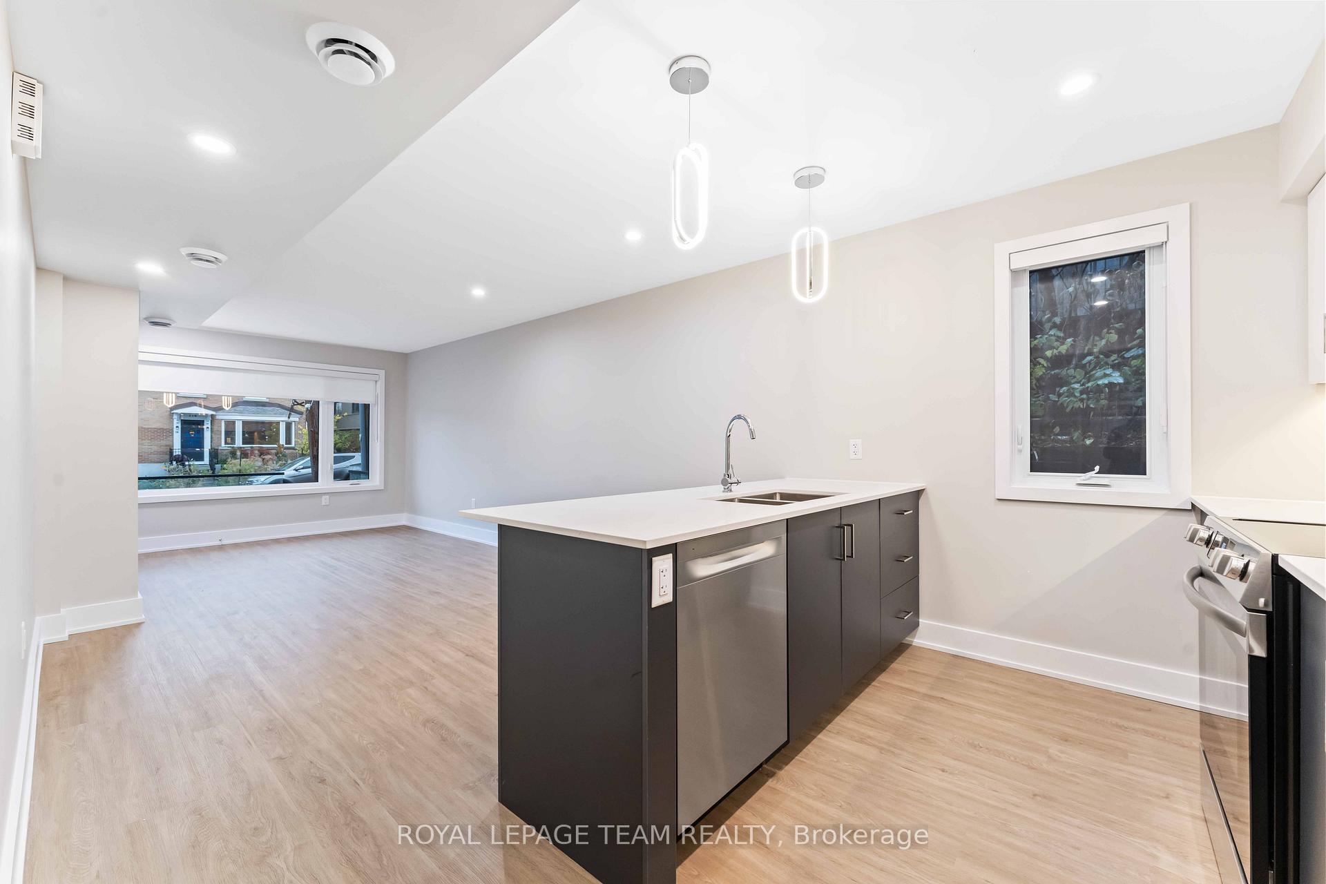 Photo 11 of Unit 1, 115 Springfield Road, Ottawa, Lindenlea — HOMEH