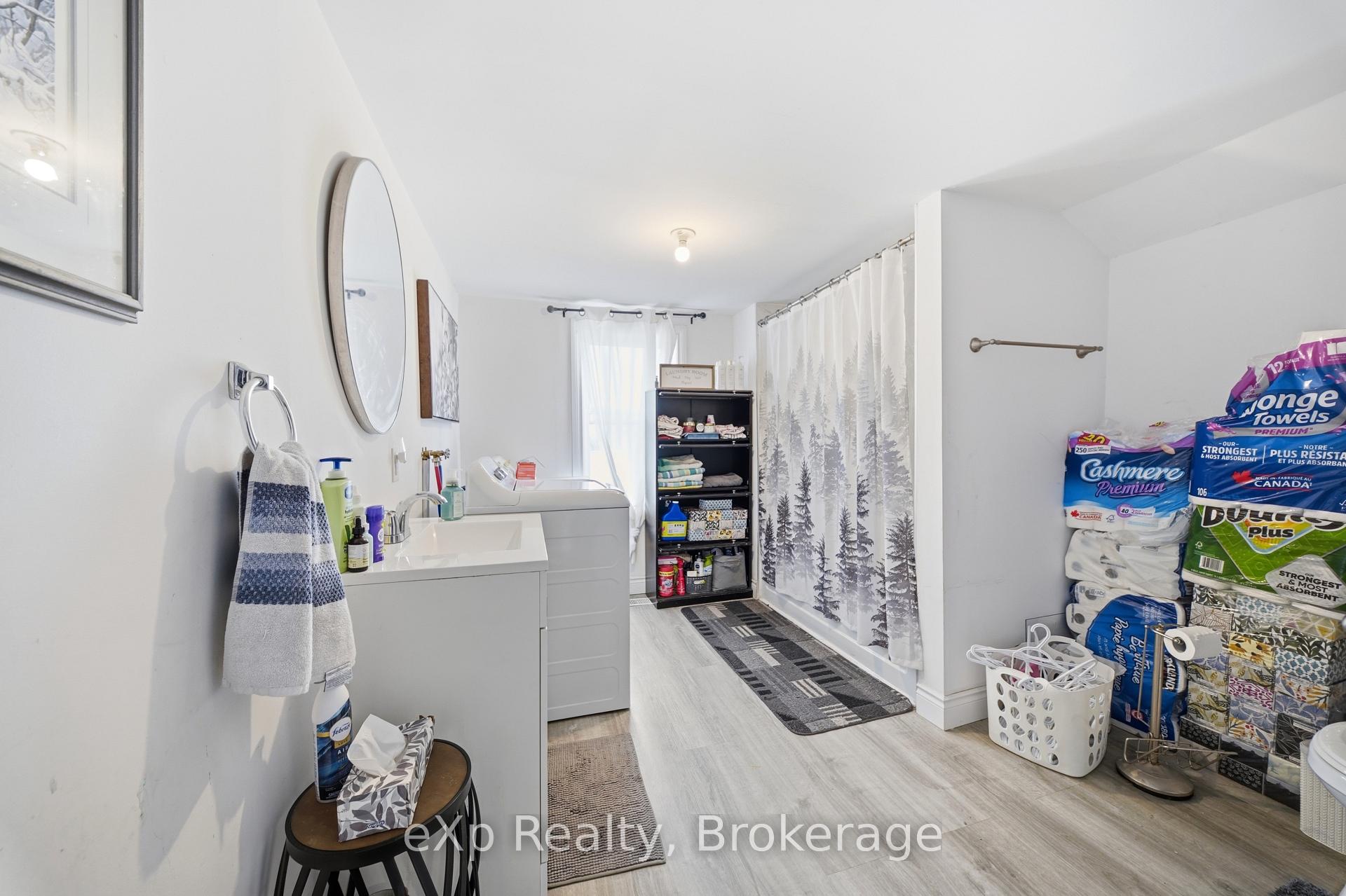Photo 21 of 213 Station Street, Belleville, Belleville Ward — HOMEH