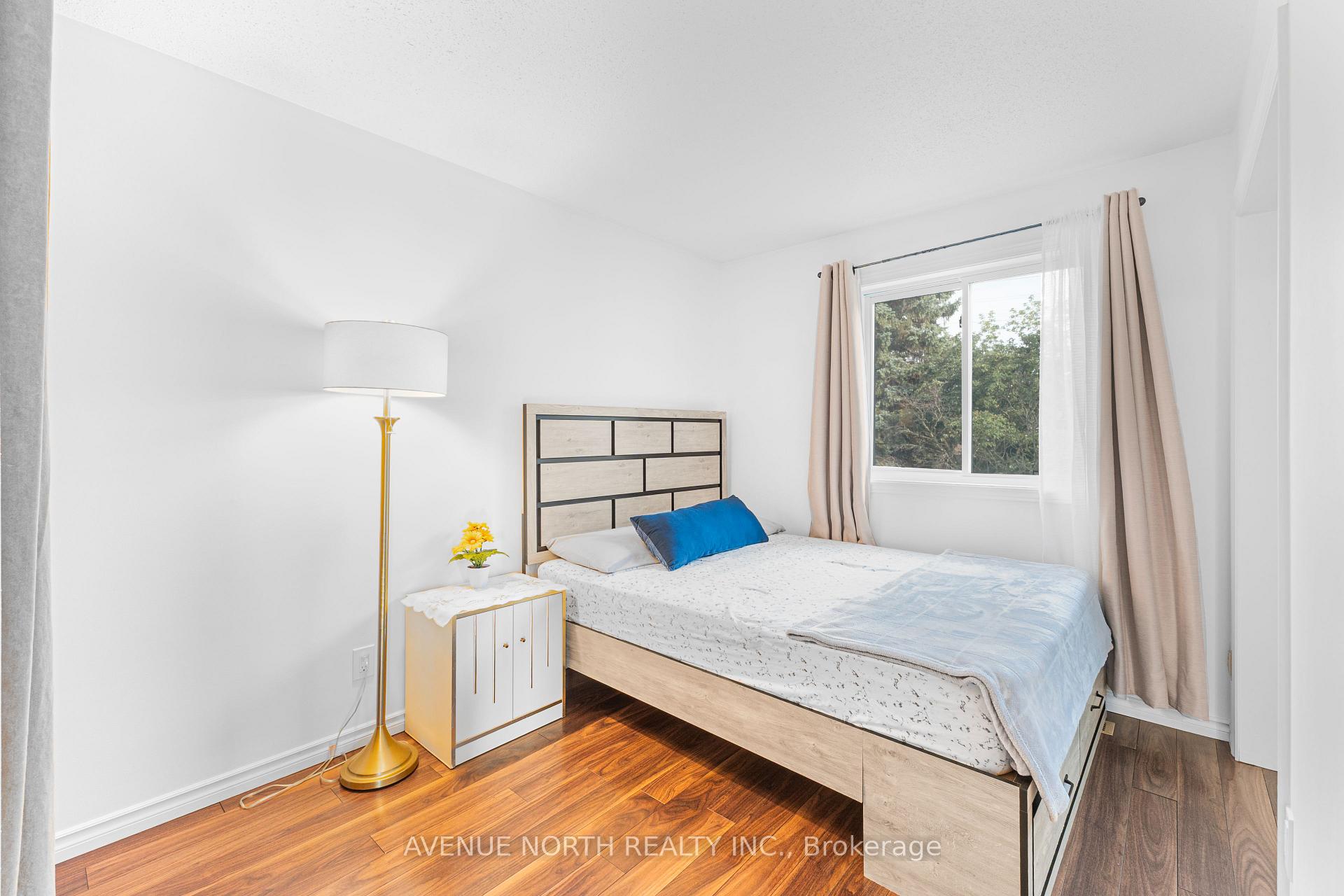 Photo 14 of 104 Bannerhill Private, Ottawa, Heron Gate/Industrial Park — HOMEH