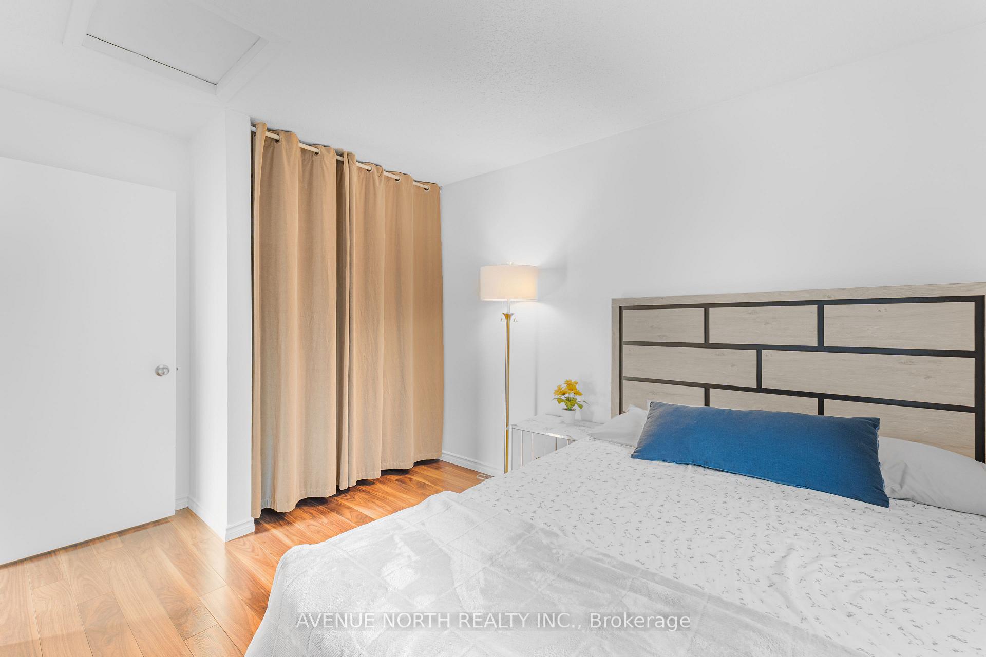 Photo 15 of 104 Bannerhill Private, Ottawa, Heron Gate/Industrial Park — HOMEH