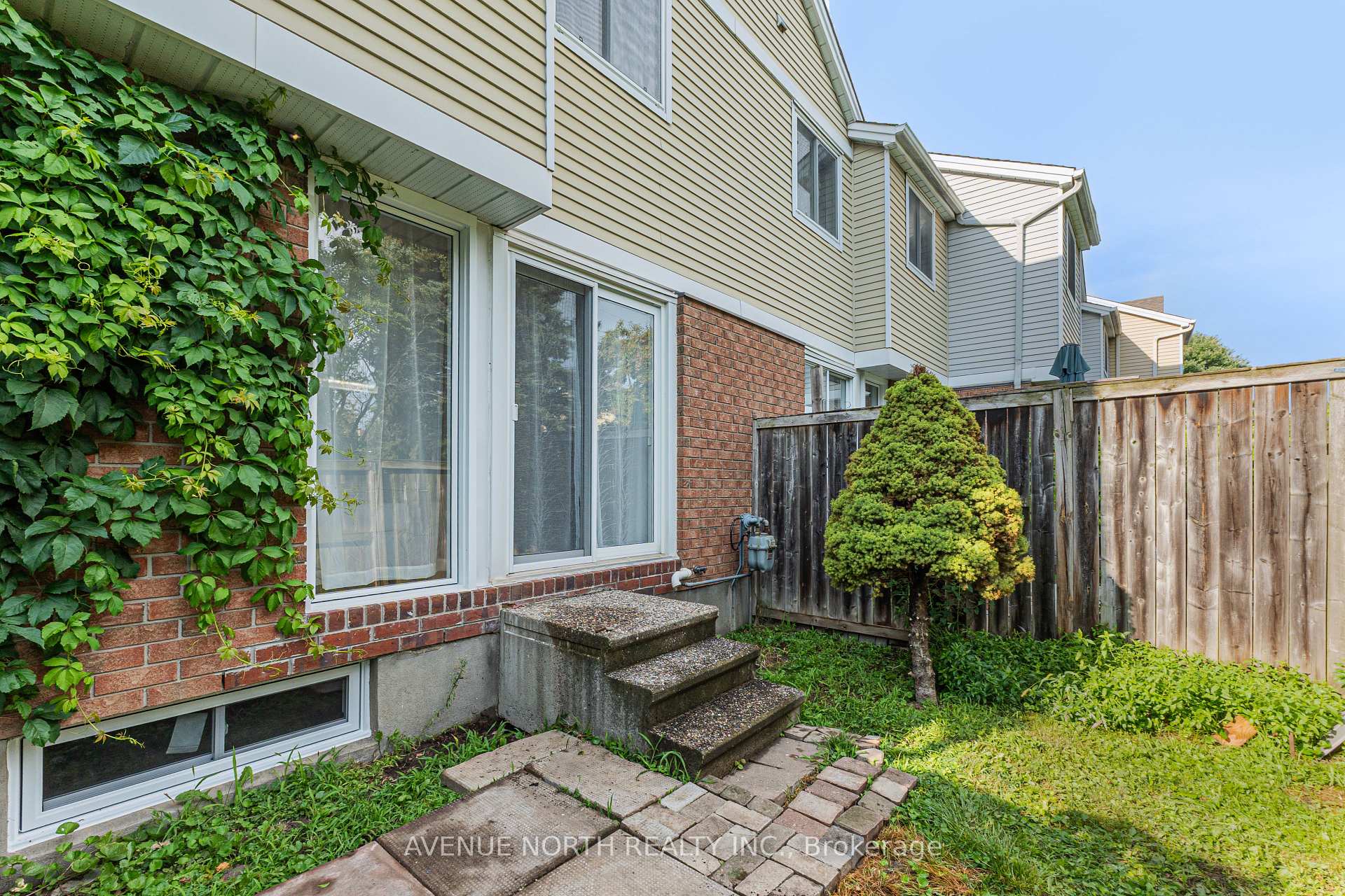 Photo 23 of 104 Bannerhill Private, Ottawa, Heron Gate/Industrial Park — HOMEH