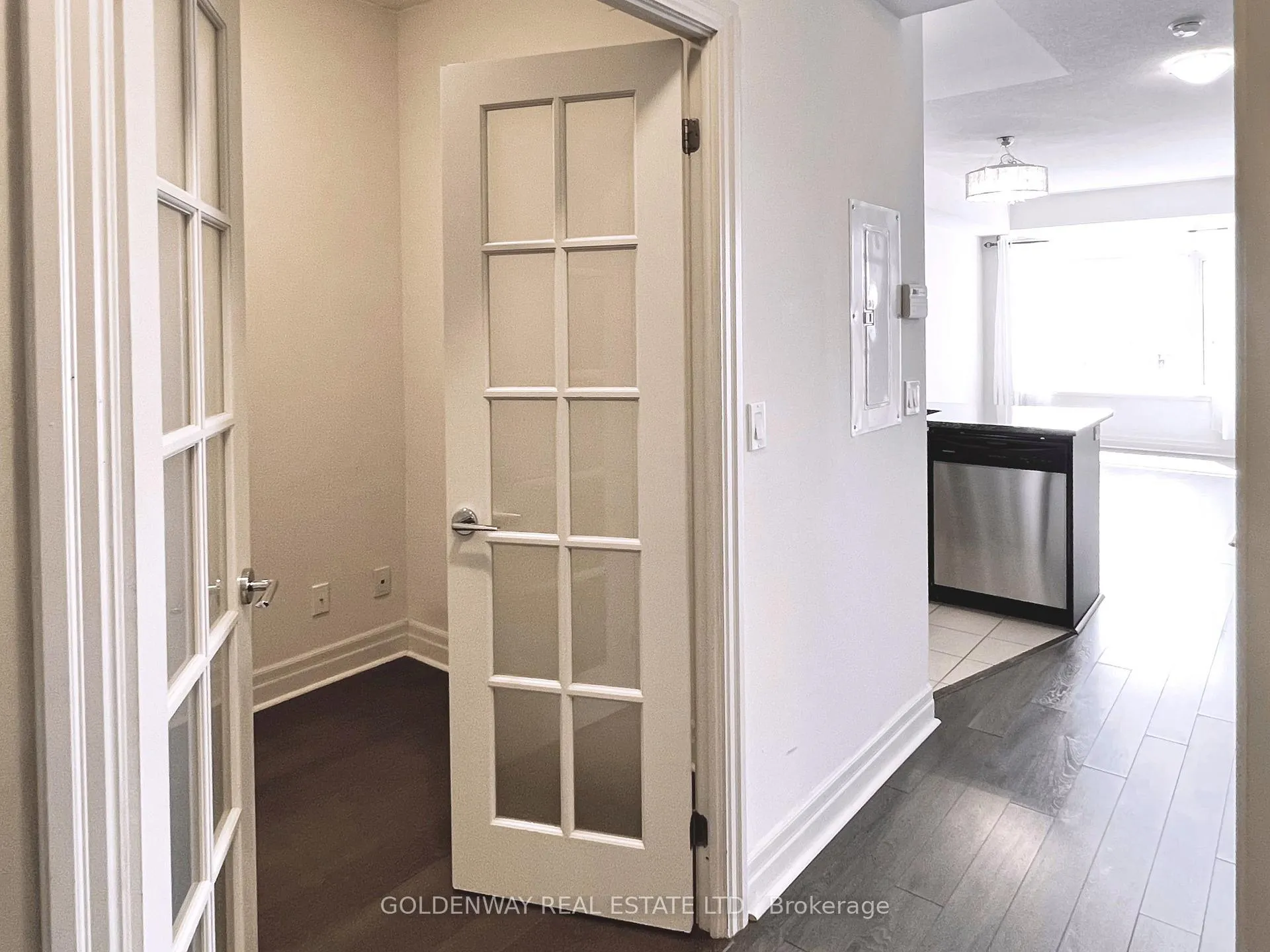 Photo 3 of Unit 516, 8130 Birchmount Road, Markham, Unionville — HOMEH