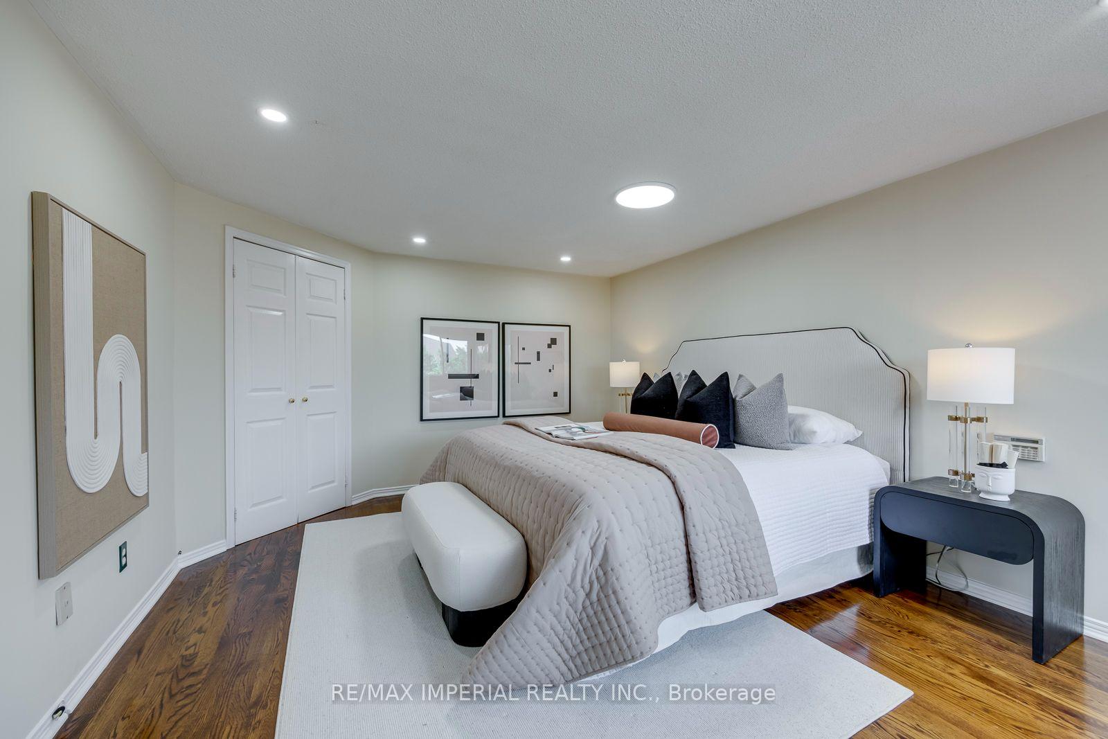 Photo 28 of 4303 Mayflower Drive, Mississauga, Hurontario — HOMEH