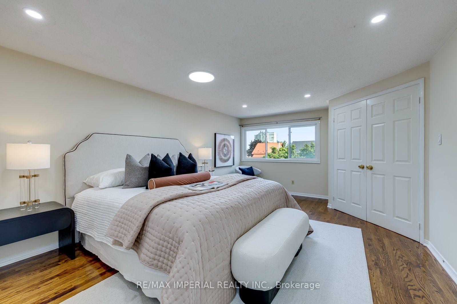 Photo 29 of 4303 Mayflower Drive, Mississauga, Hurontario — HOMEH