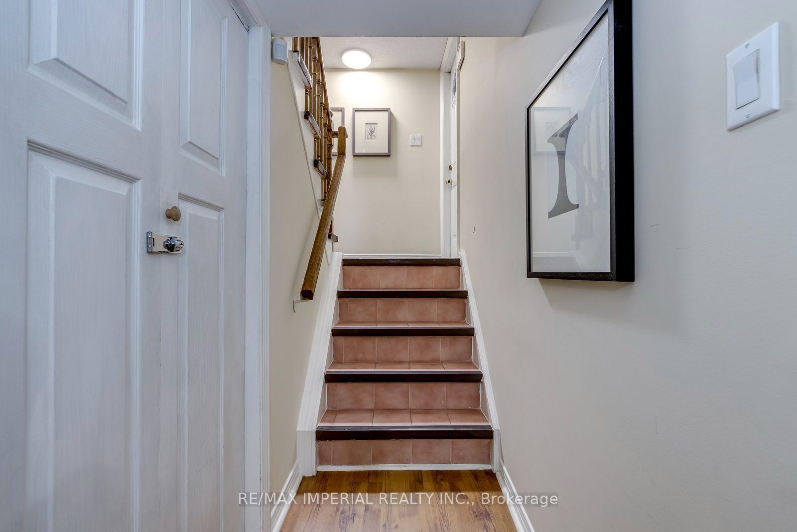 Photo 38 of 4303 Mayflower Drive, Mississauga, Hurontario — HOMEH