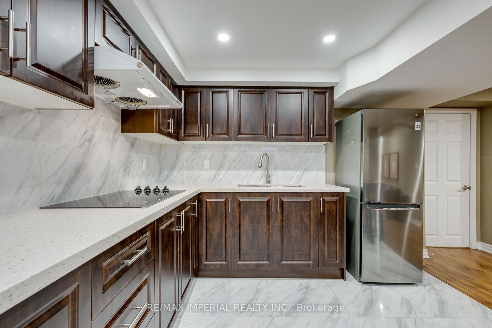 Photo 41 of 4303 Mayflower Drive, Mississauga, Hurontario — HOMEH