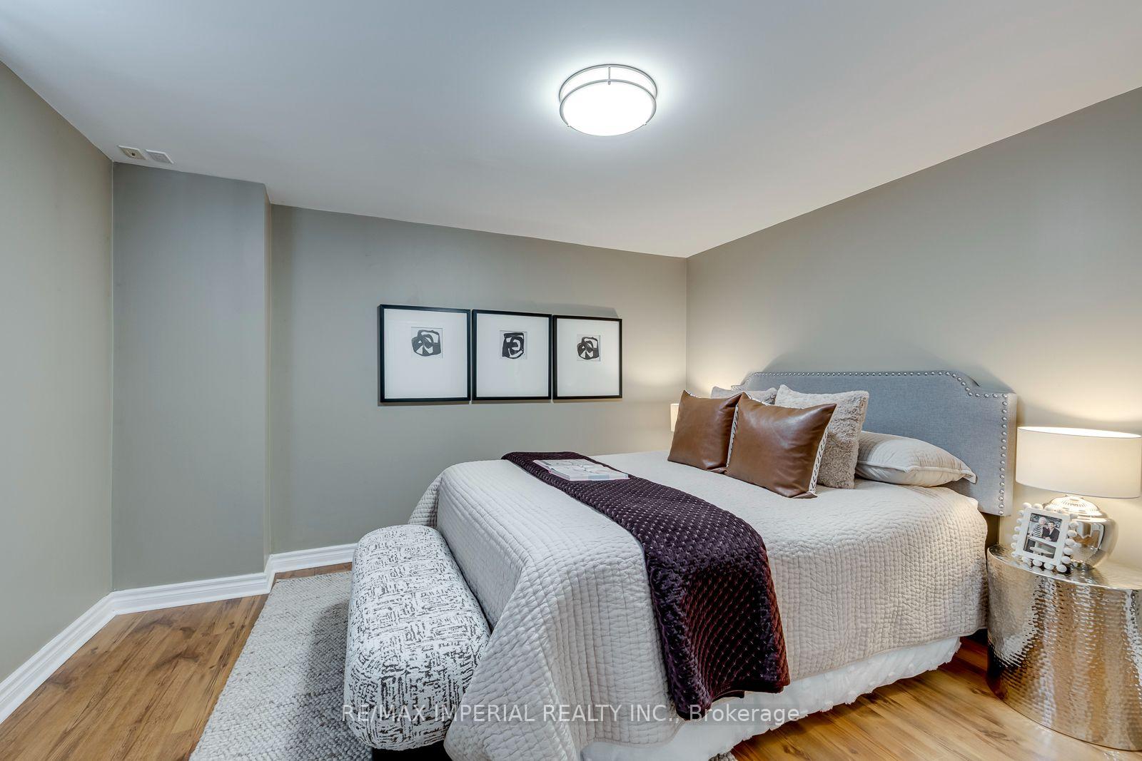 Photo 45 of 4303 Mayflower Drive, Mississauga, Hurontario — HOMEH