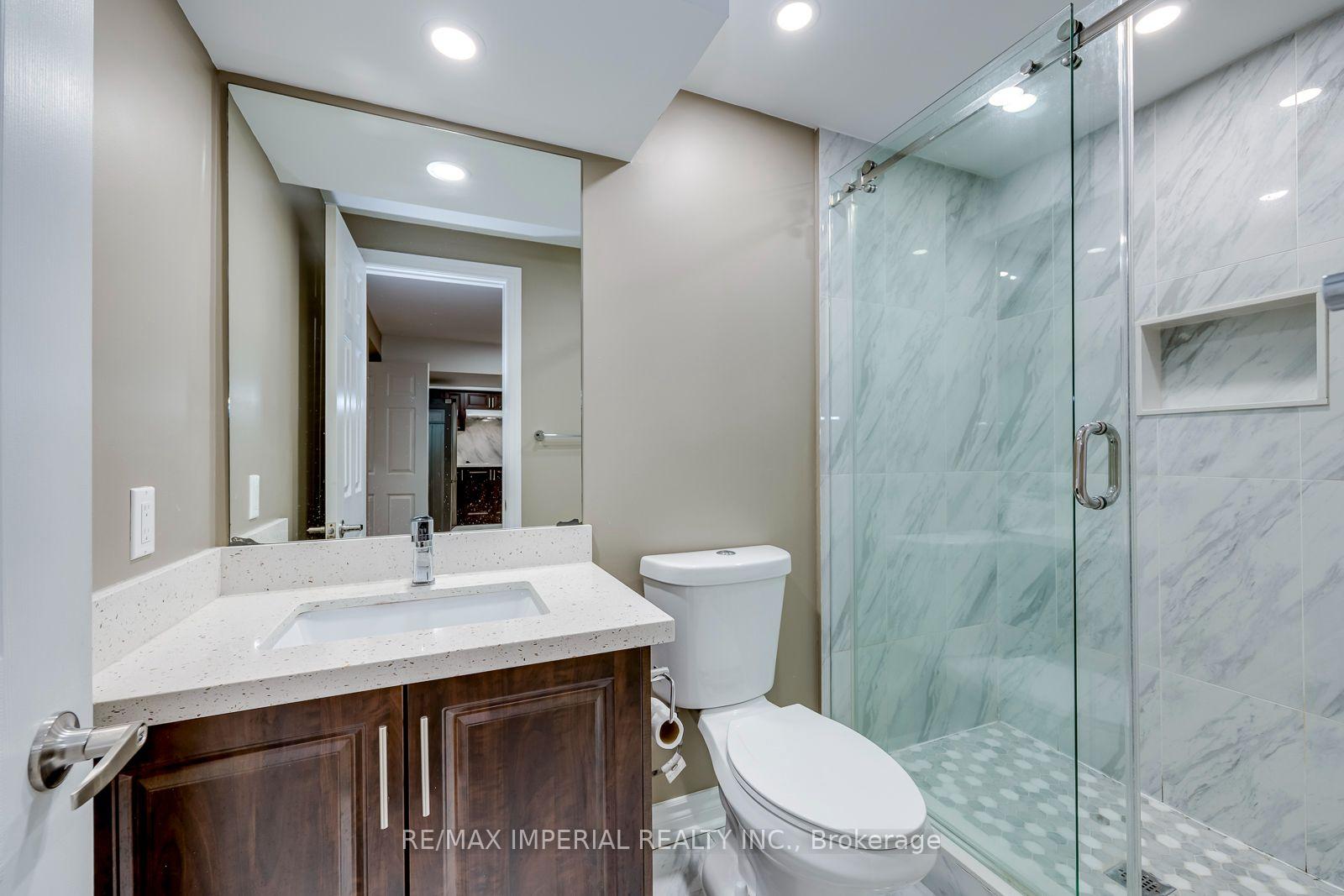 Photo 46 of 4303 Mayflower Drive, Mississauga, Hurontario — HOMEH