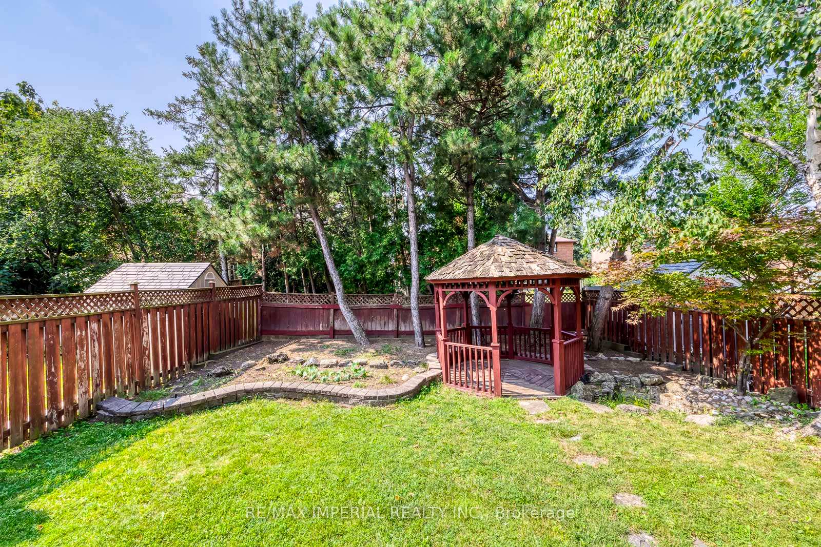 Photo 49 of 4303 Mayflower Drive, Mississauga, Hurontario — HOMEH