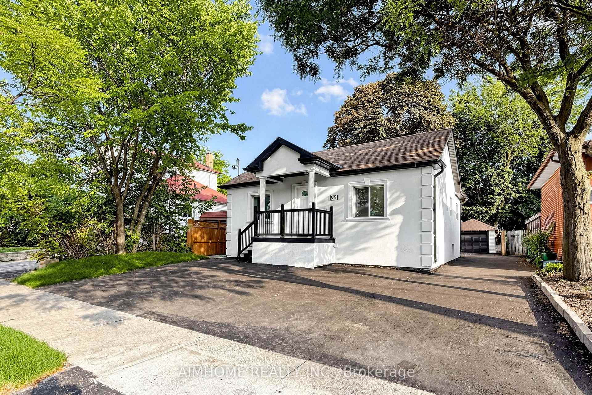 Photo 8 of 95 Steeles Avenue E, North York, Newtonbrook East — HOMEH