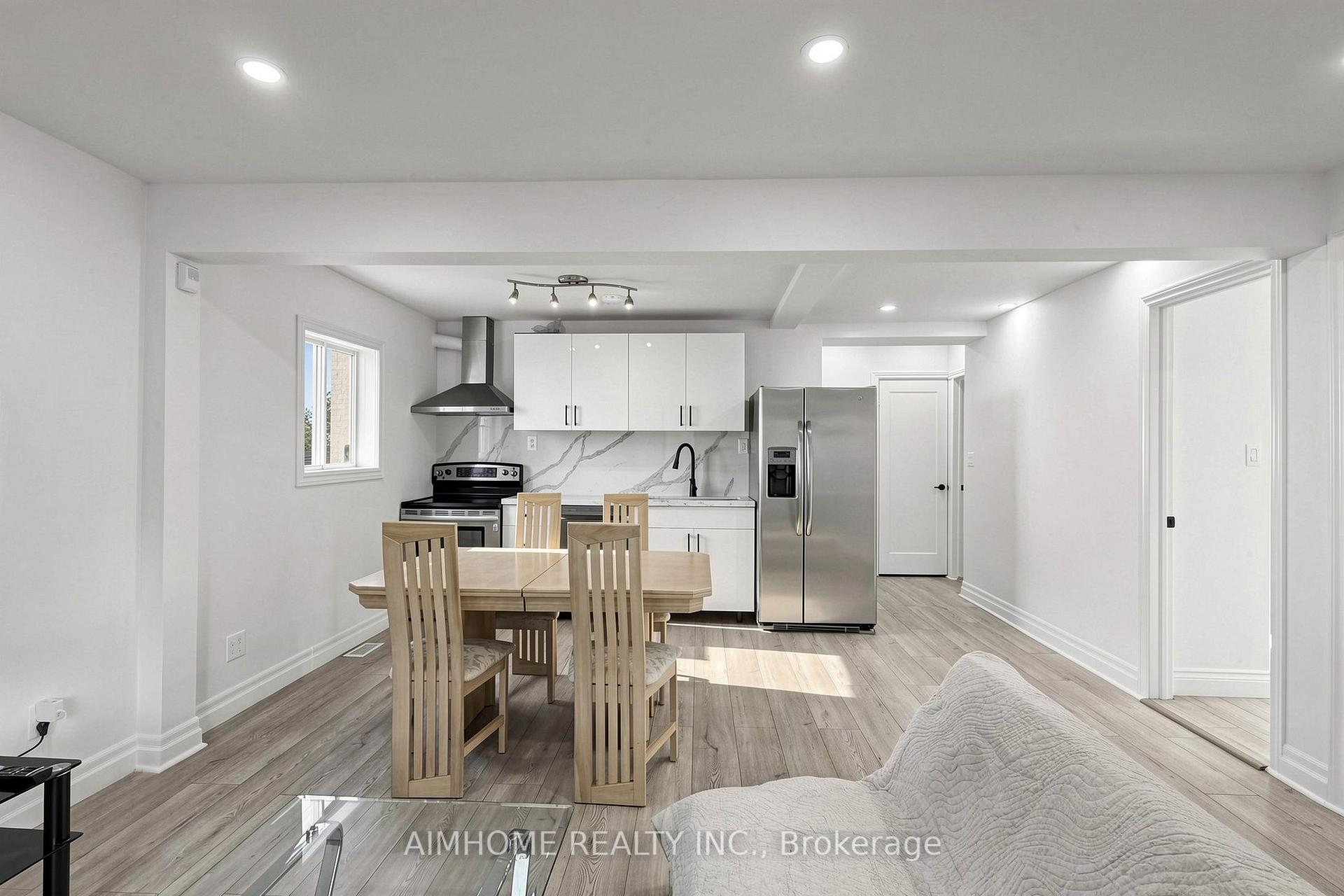 Photo 12 of 95 Steeles Avenue E, North York, Newtonbrook East — HOMEH