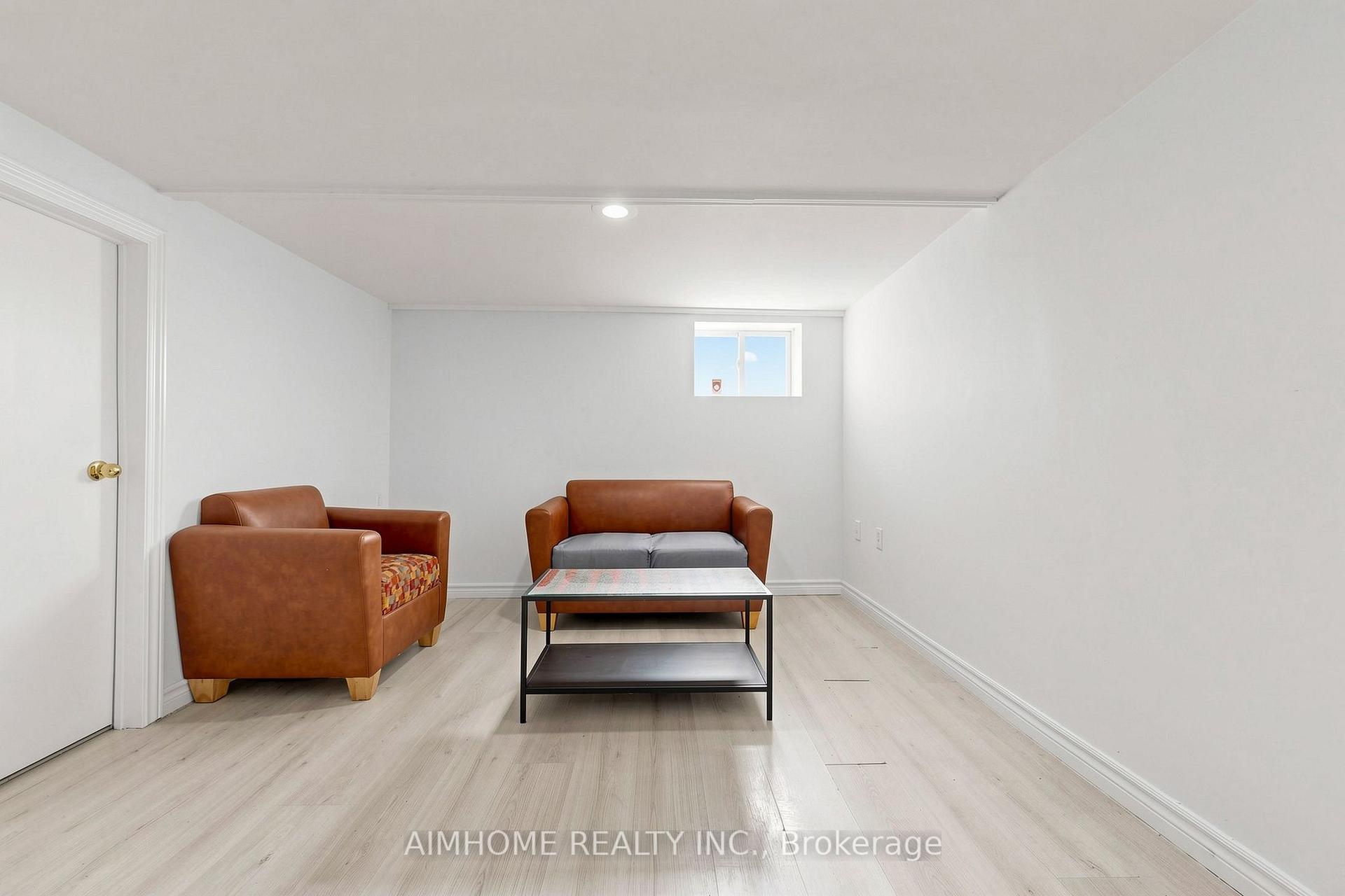 Photo 52 of 95 Steeles Avenue E, North York, Newtonbrook East — HOMEH