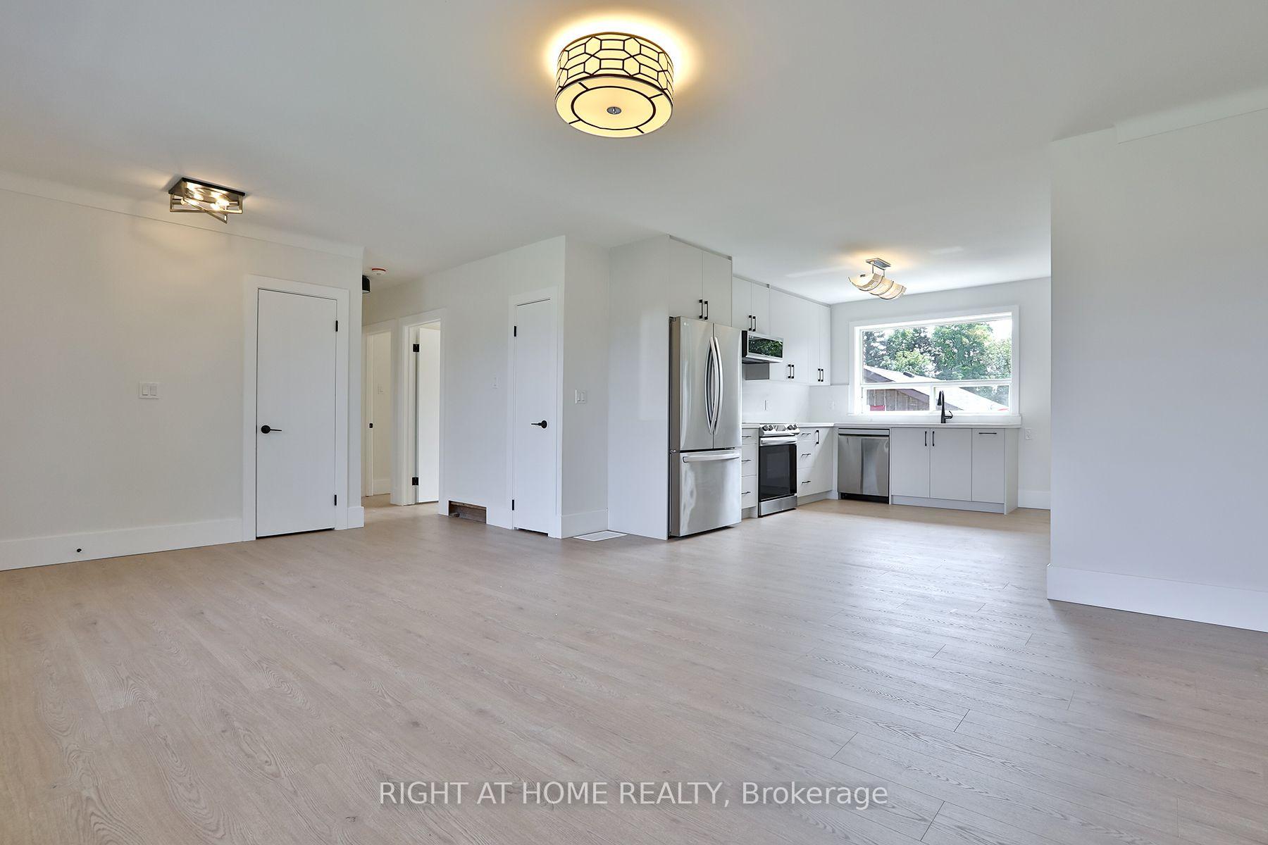 Photo 2 of 80 Stephen Drive, Caledon, Bolton West — HOMEH