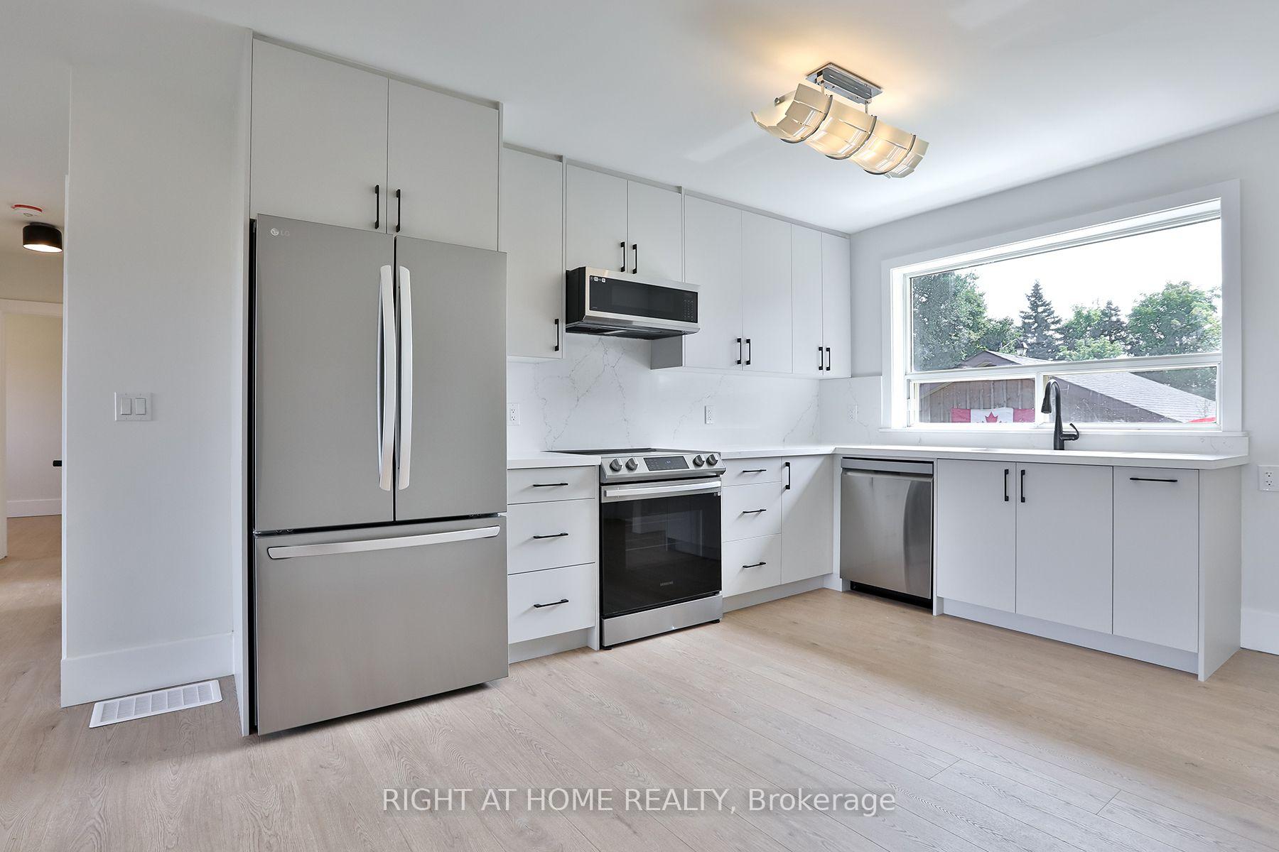 Photo 4 of 80 Stephen Drive, Caledon, Bolton West — HOMEH