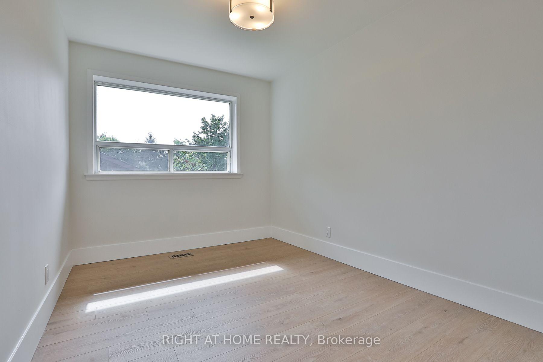 Photo 7 of 80 Stephen Drive, Caledon, Bolton West — HOMEH