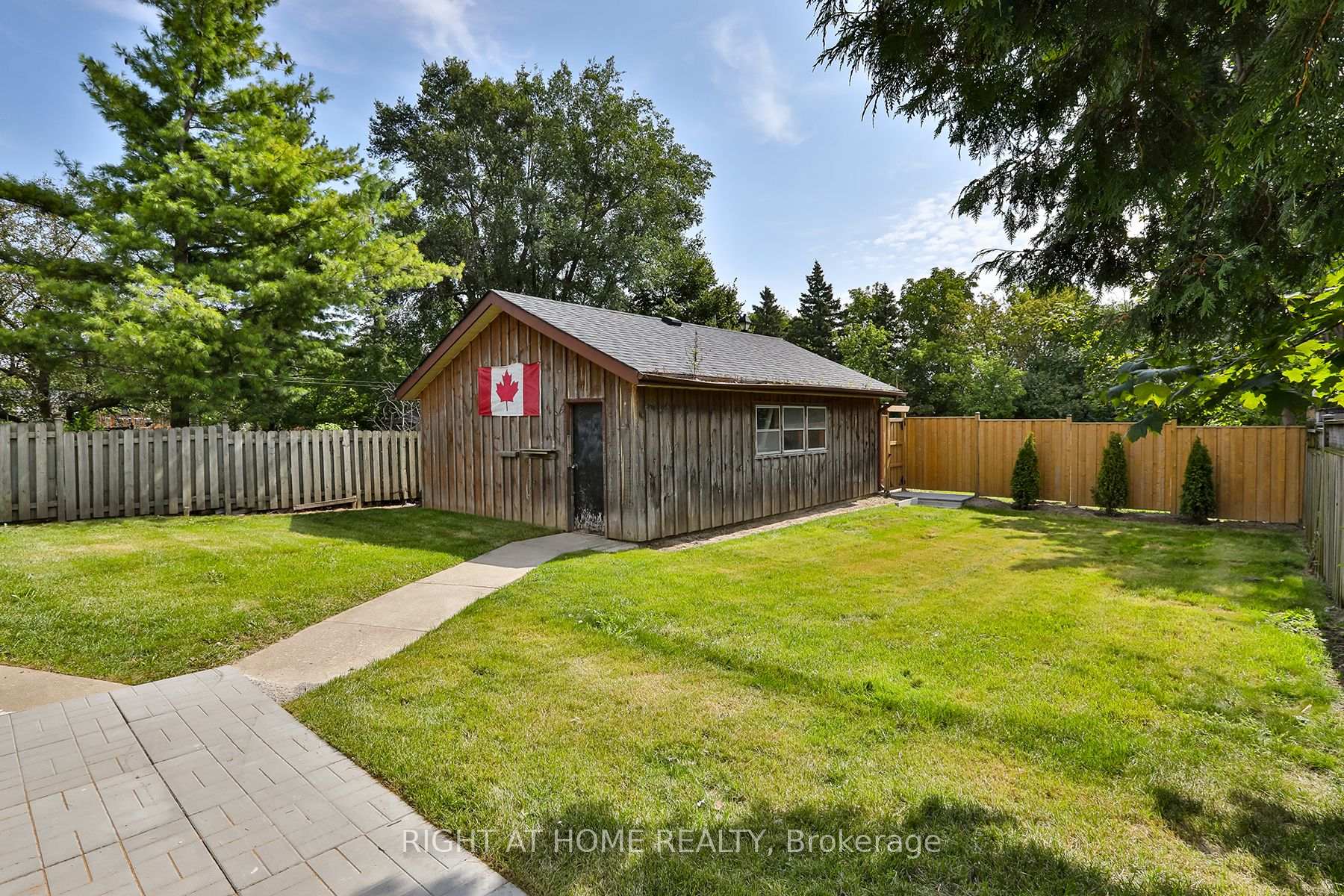 Photo 13 of 80 Stephen Drive, Caledon, Bolton West — HOMEH