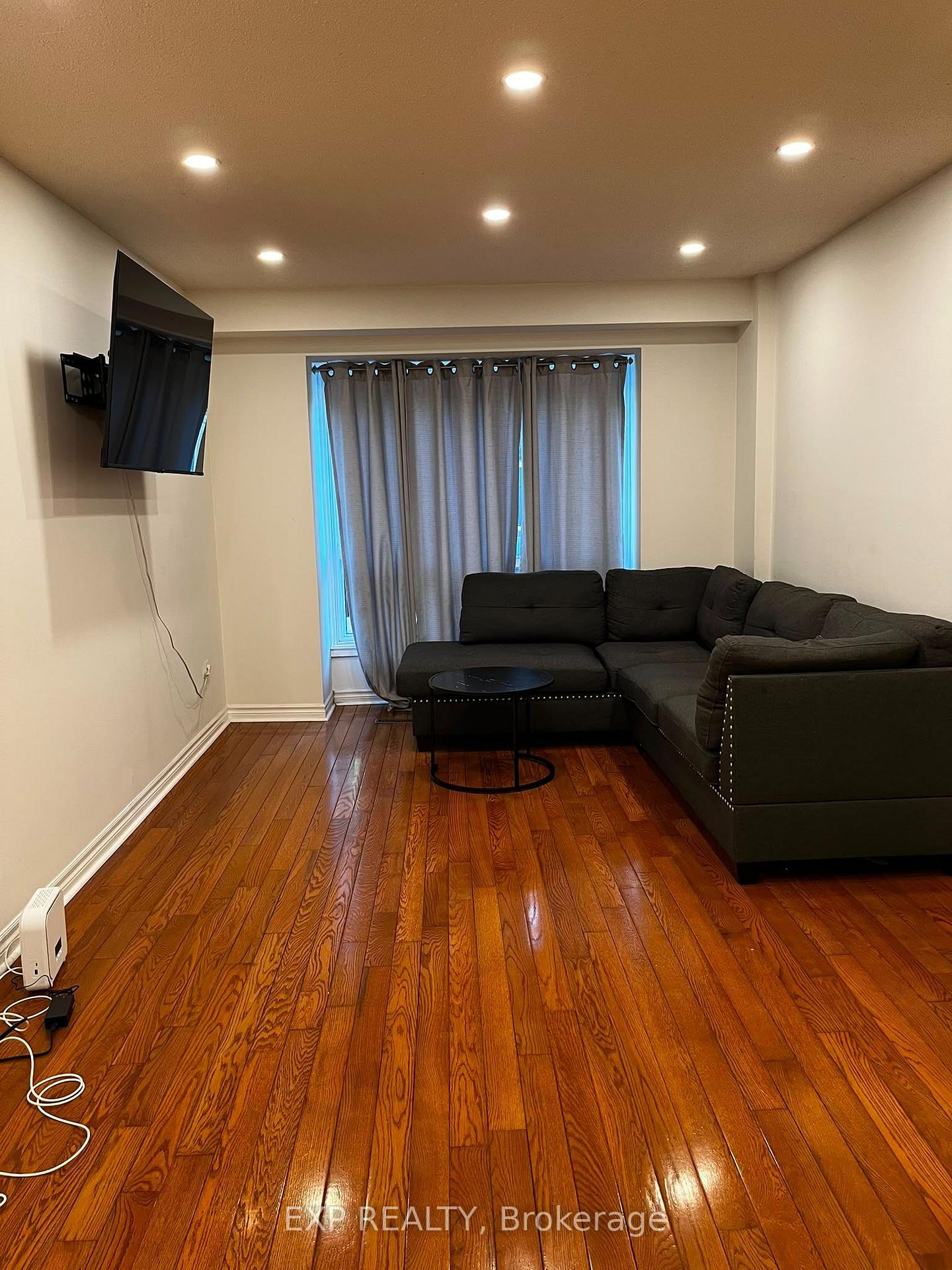 Photo 2 of Unit 10 - Room C, 22 Pearson Street, Oshawa, O'Neill — HOMEH