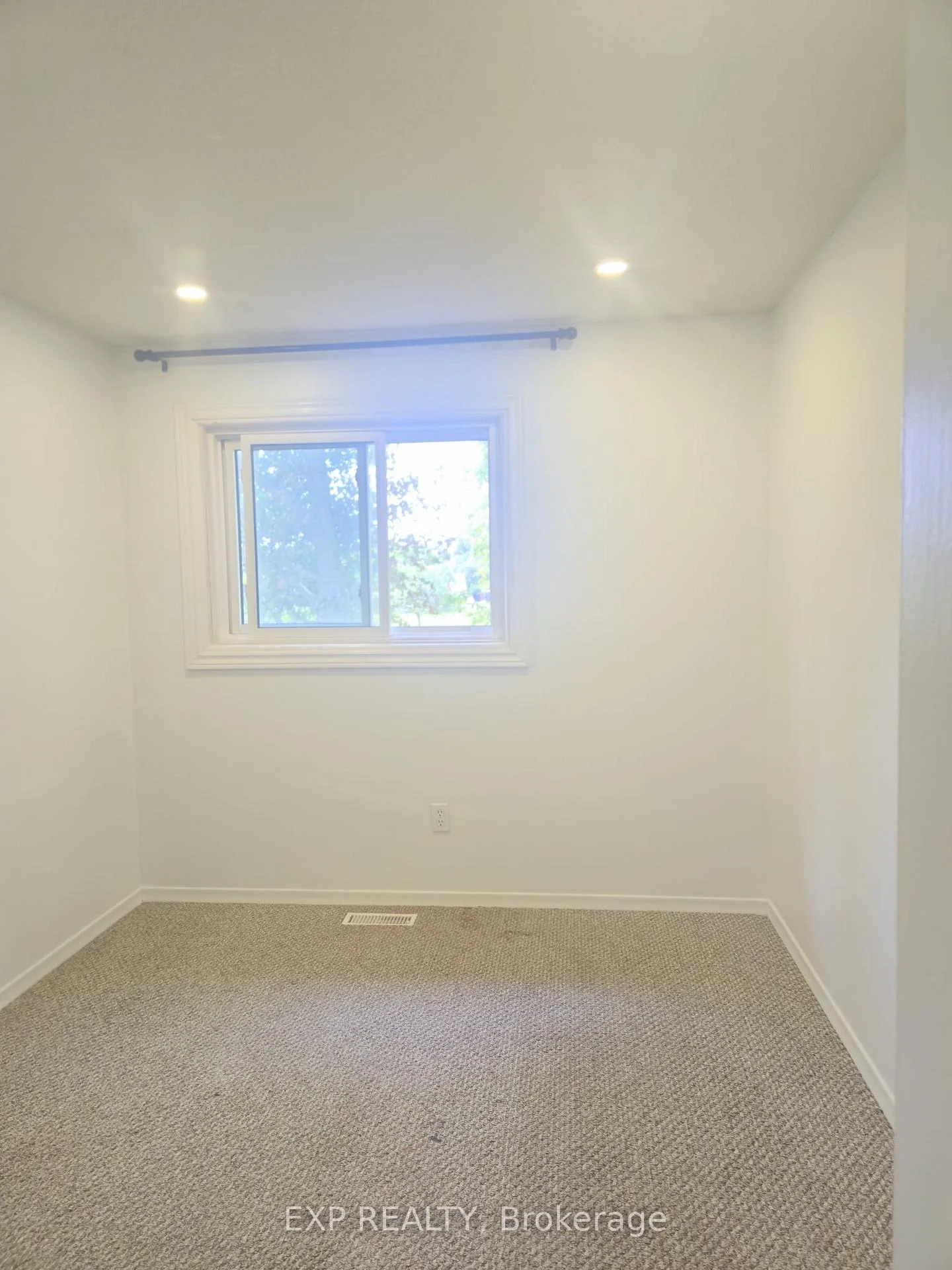 Photo 3 of Unit 10 - Room C, 22 Pearson Street, Oshawa, O'Neill — HOMEH