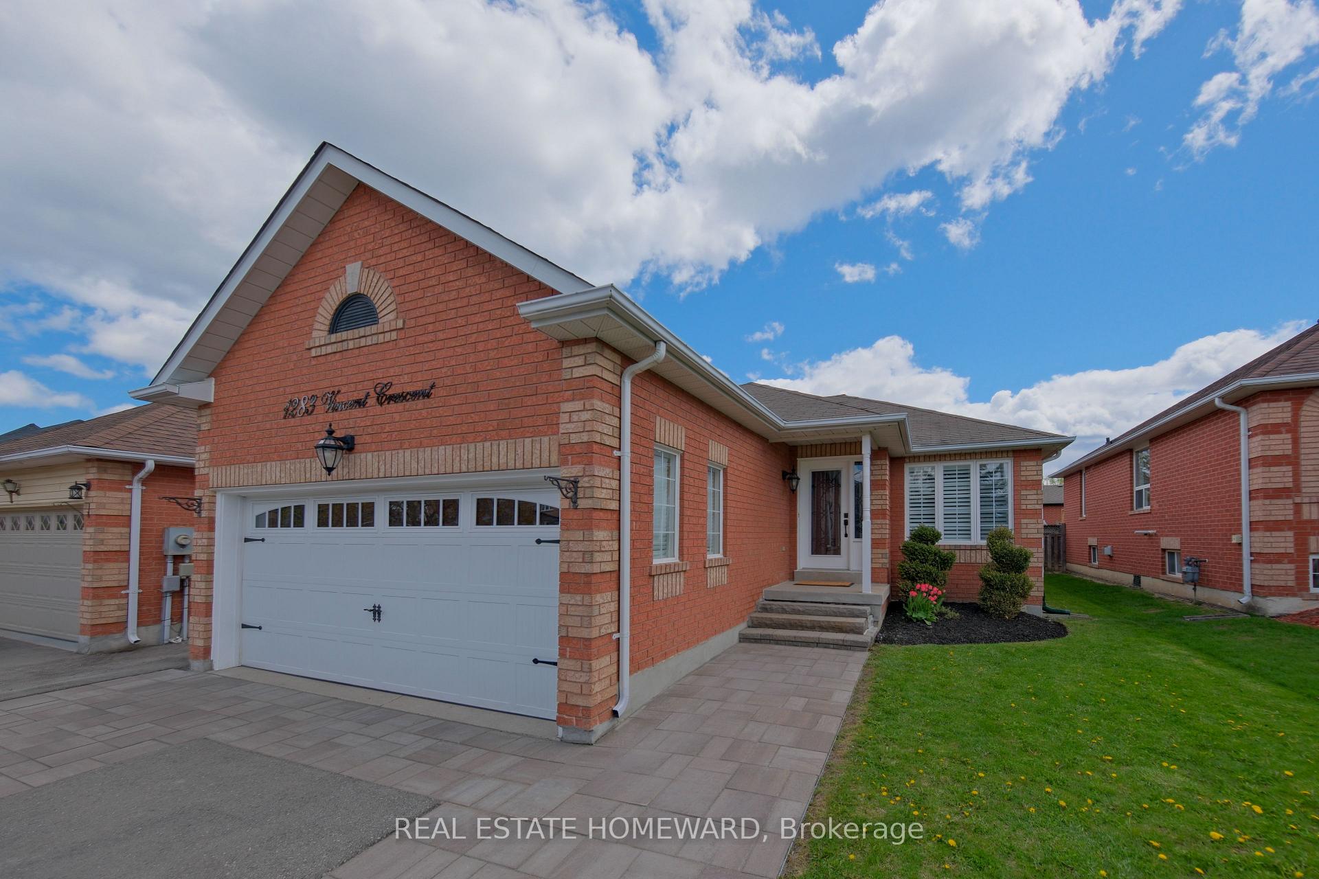 Photo 2 of 1283 Vincent Crescent, Innisfil, Alcona — HOMEH