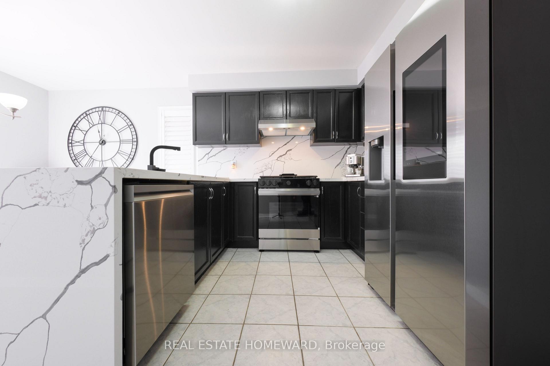 Photo 12 of 1283 Vincent Crescent, Innisfil, Alcona — HOMEH