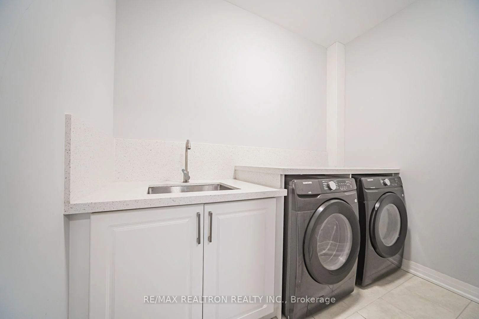 Photo 46 of Unit 09, 260 Eagle Street, Newmarket, Central Newmarket — HOMEH
