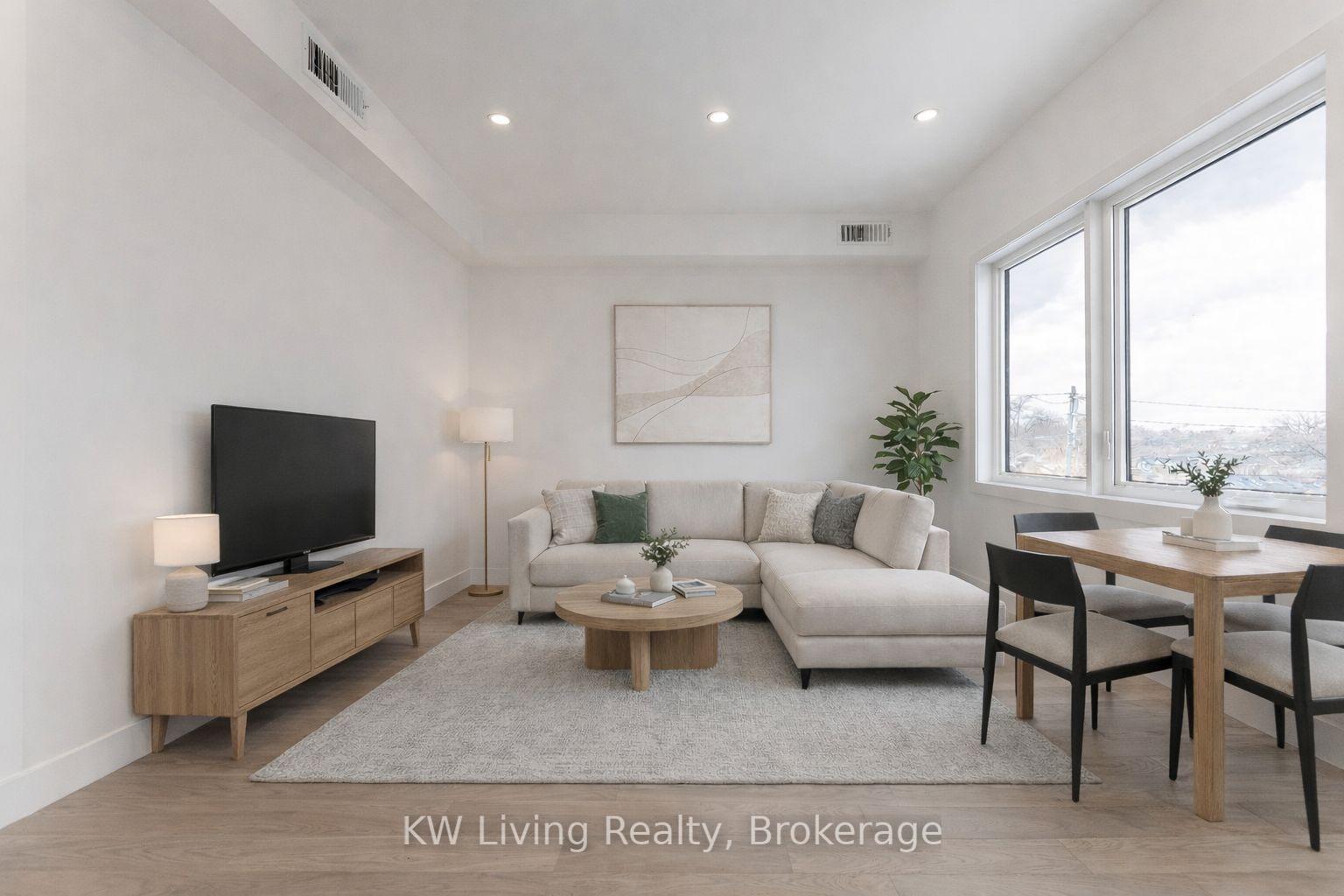 Photo 3 of 712 Eglinton Avenue E, Toronto, Leaside — HOMEH
