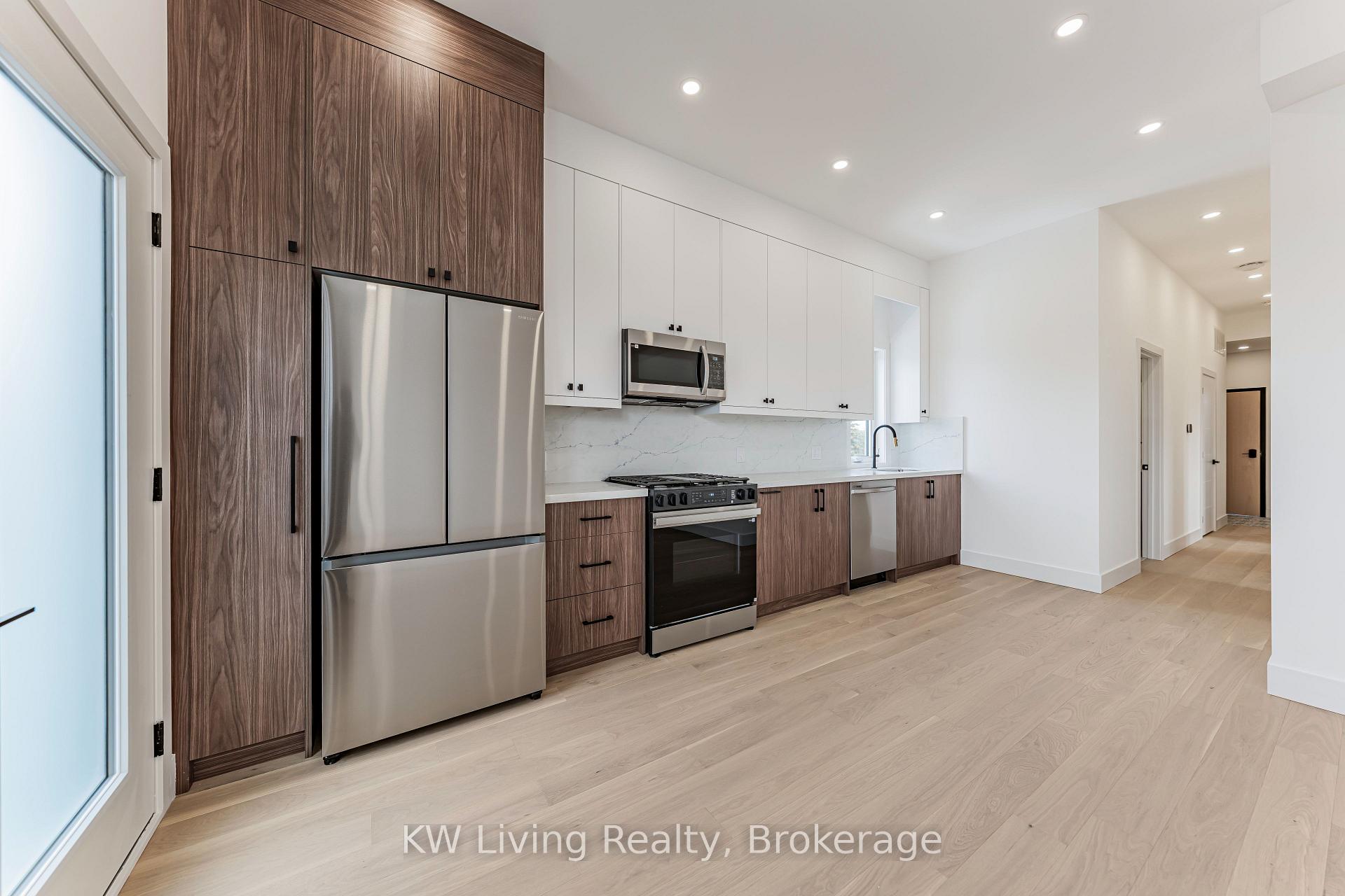 Photo 9 of 712 Eglinton Avenue E, Toronto, Leaside — HOMEH