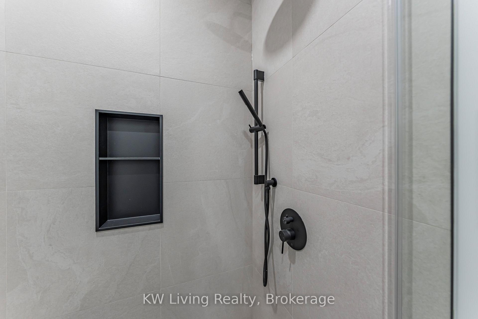 Photo 15 of 712 Eglinton Avenue E, Toronto, Leaside — HOMEH