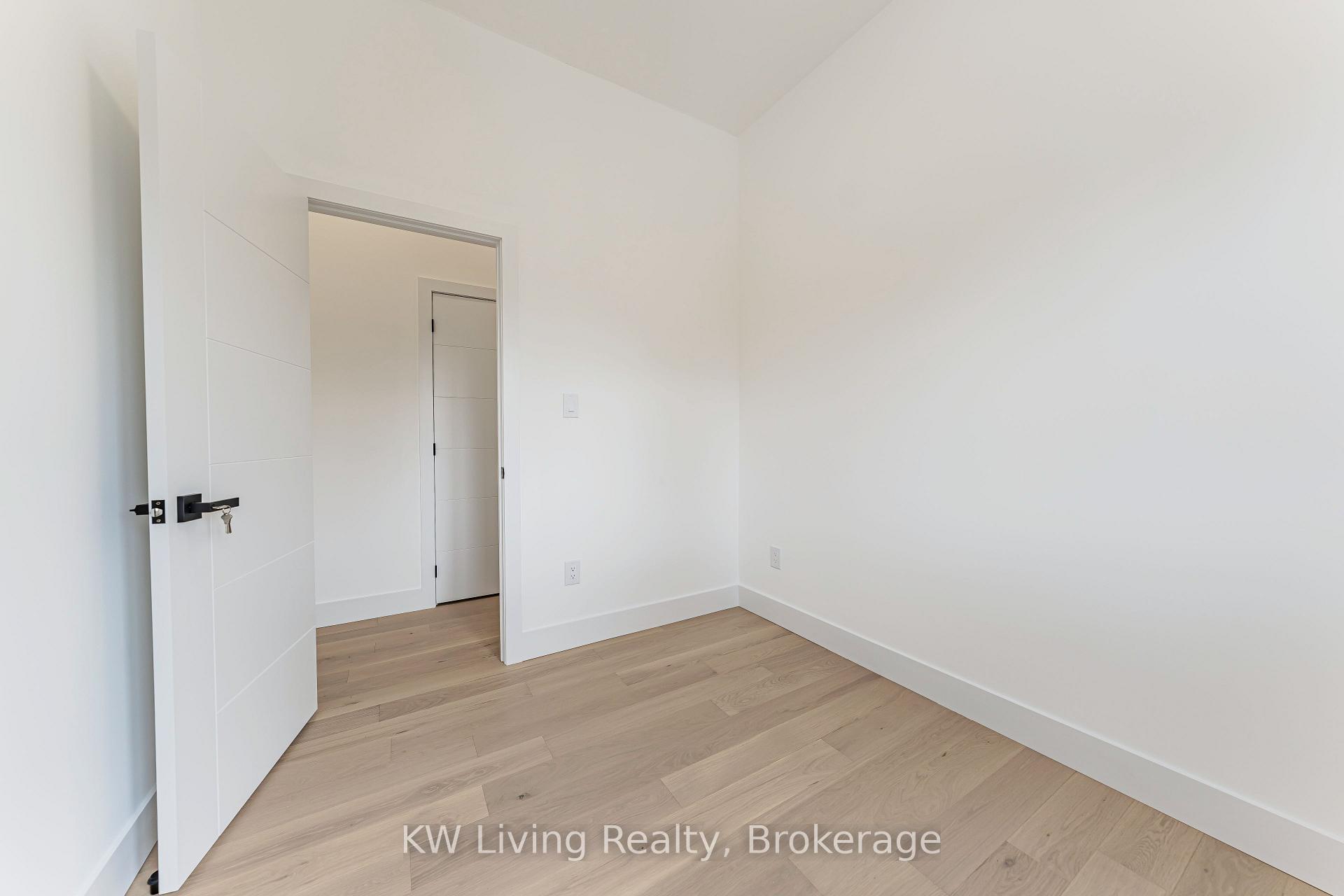 Photo 28 of 712 Eglinton Avenue E, Toronto, Leaside — HOMEH