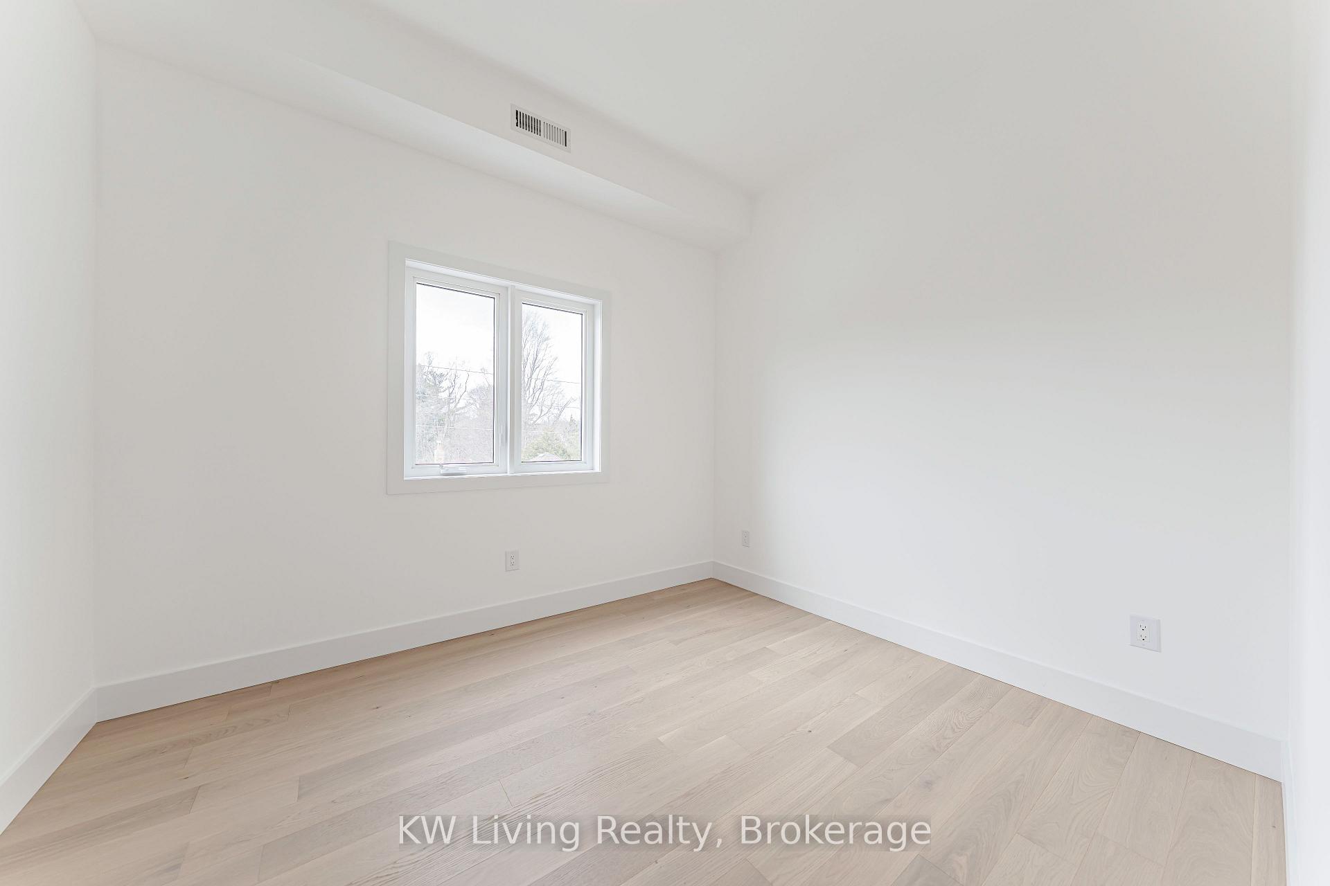 Photo 29 of 712 Eglinton Avenue E, Toronto, Leaside — HOMEH