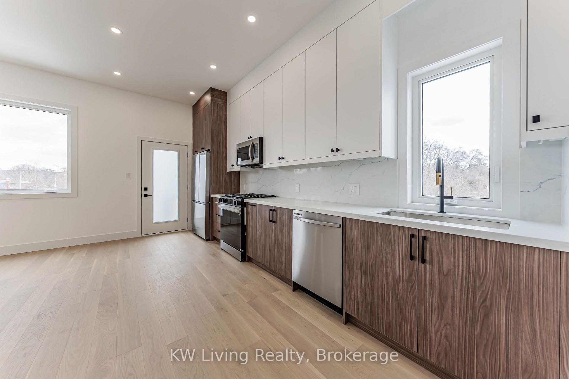 Photo 38 of 712 Eglinton Avenue E, Toronto, Leaside — HOMEH