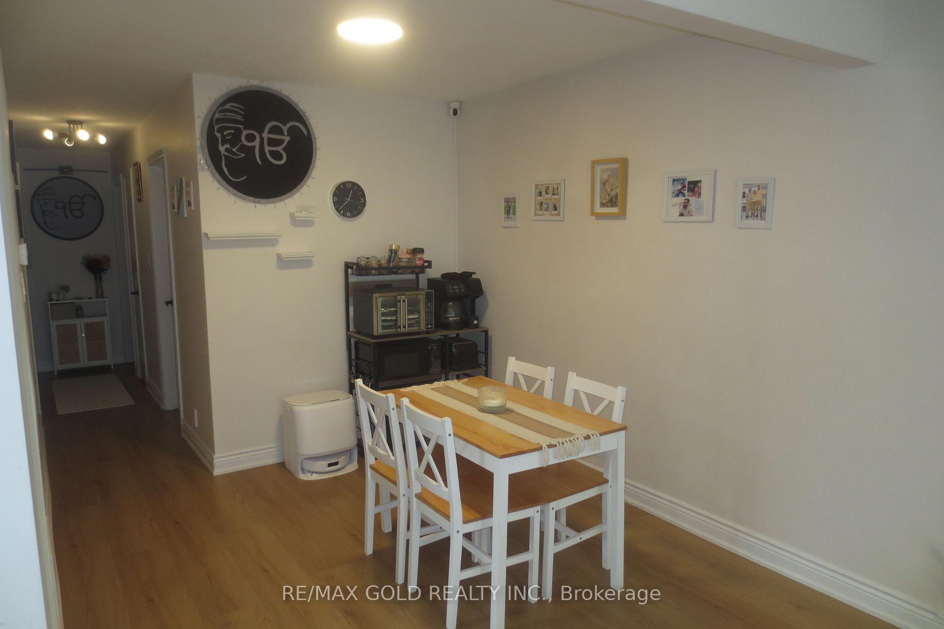 Photo 8 of 54 Bakersfield Drive, Cambridge, Christopher-Champlain — HOMEH