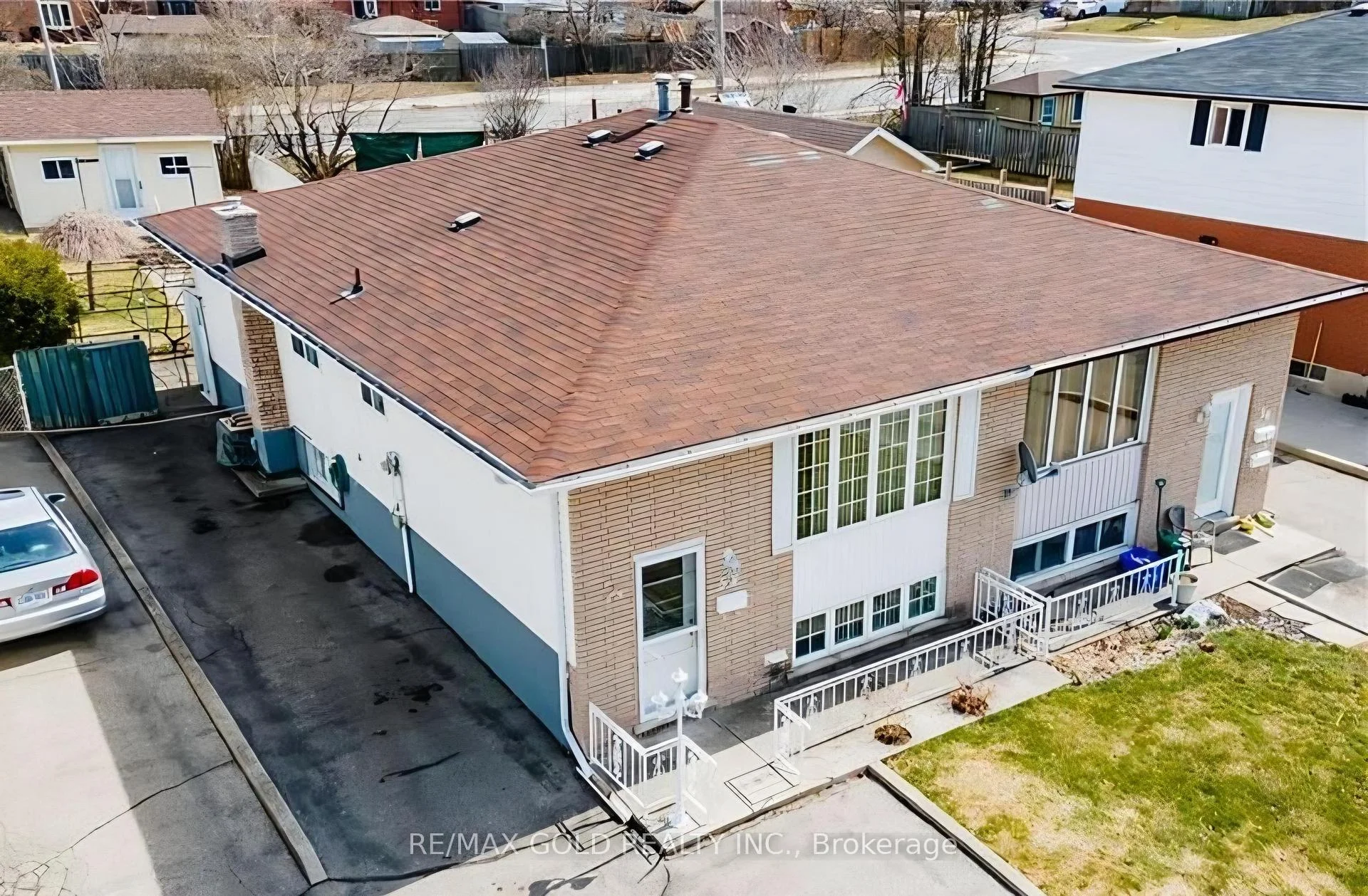 Photo 4 of 54 Bakersfield Drive, Cambridge, Christopher-Champlain — HOMEH