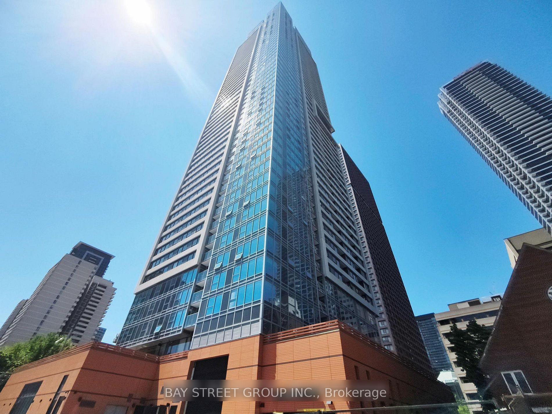 Front of Unit 4605, 609 Sherbourne Street