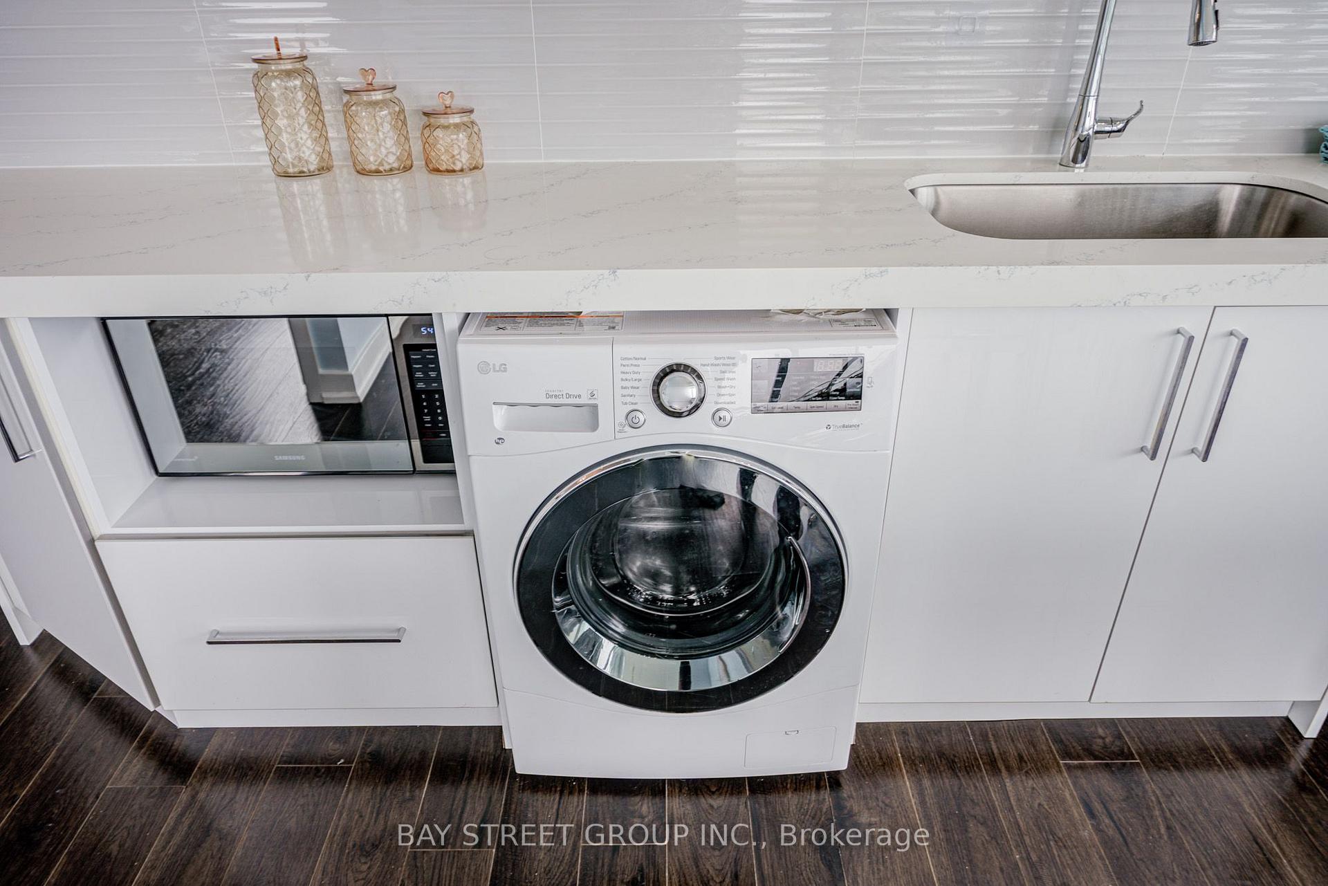 Photo 32 of Unit Ph02, 33 Singer Court, North York, Bayview Village — HOMEH