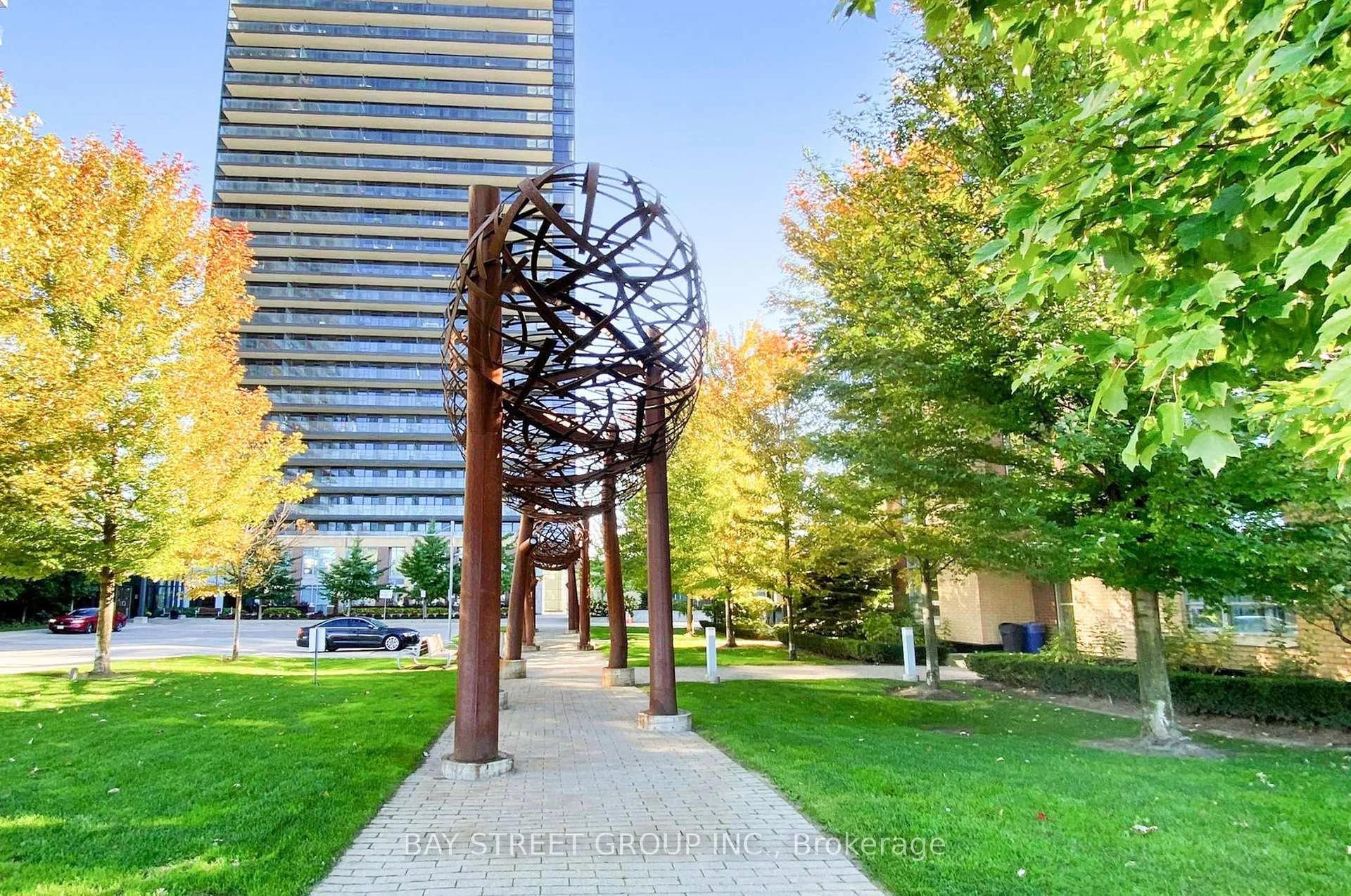 Photo 5 of Unit Ph02, 33 Singer Court, North York, Bayview Village — HOMEH
