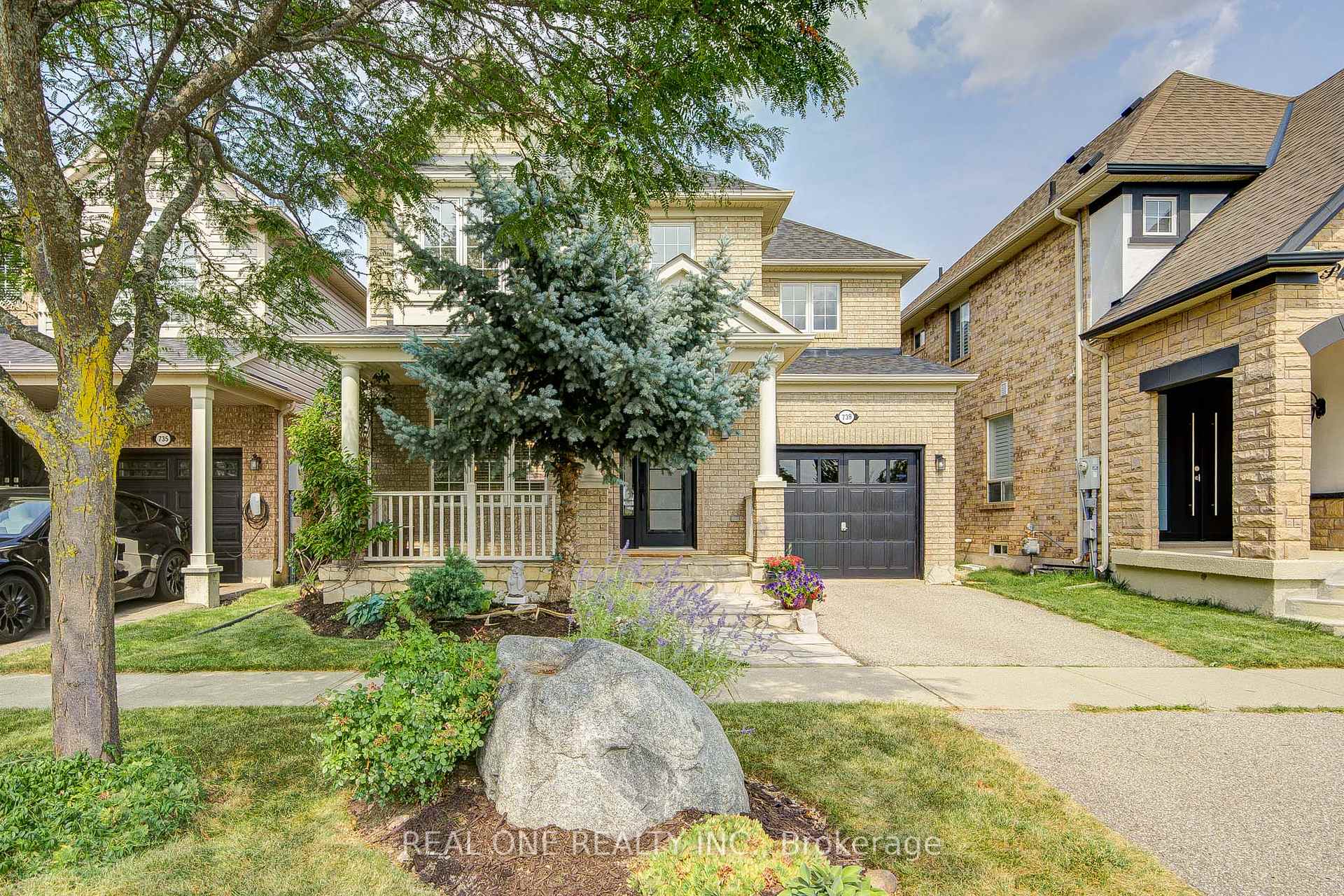 Photo 2 of 739 Philbrook Drive, Milton, Coates — HOMEH