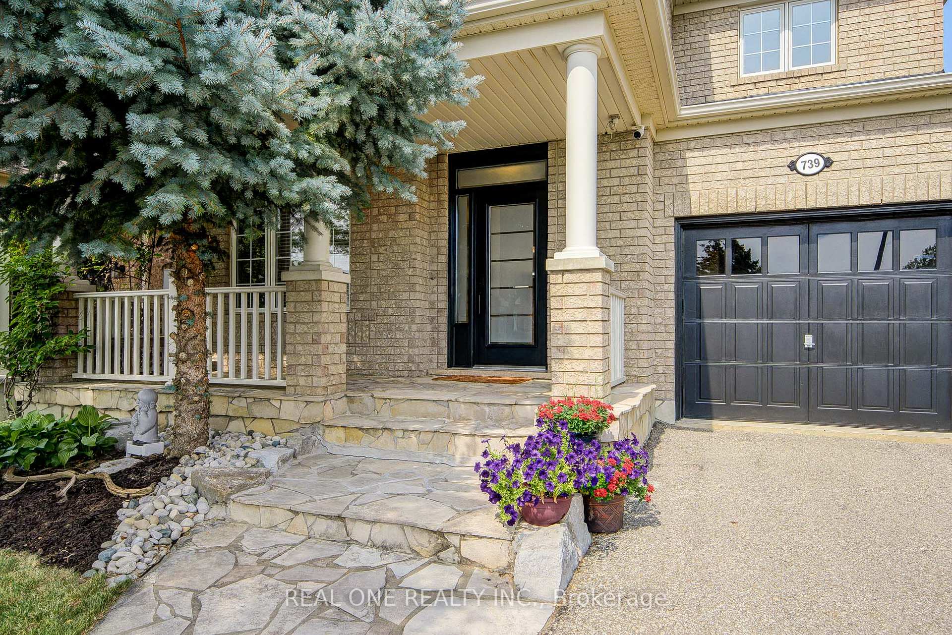 Photo 5 of 739 Philbrook Drive, Milton, Coates — HOMEH