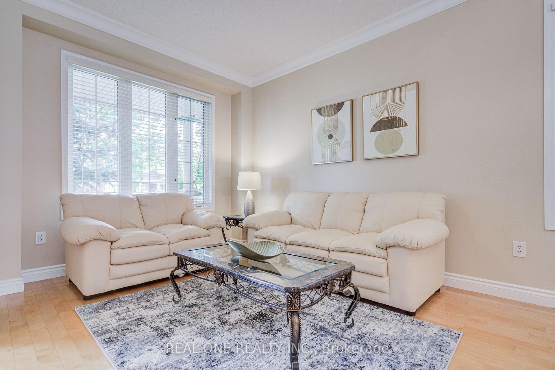 Photo 10 of 739 Philbrook Drive, Milton, Coates — HOMEH