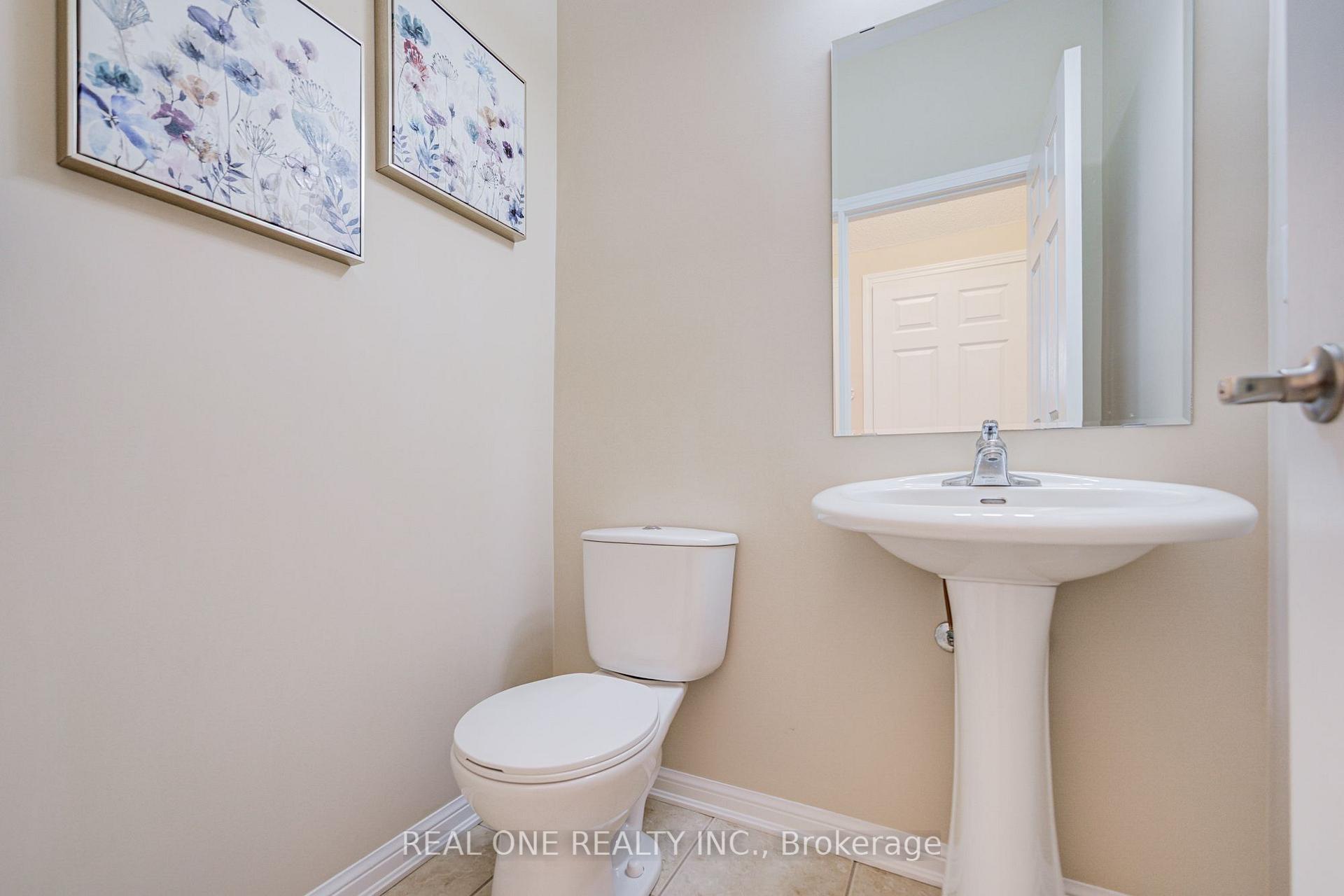 Photo 13 of 739 Philbrook Drive, Milton, Coates — HOMEH