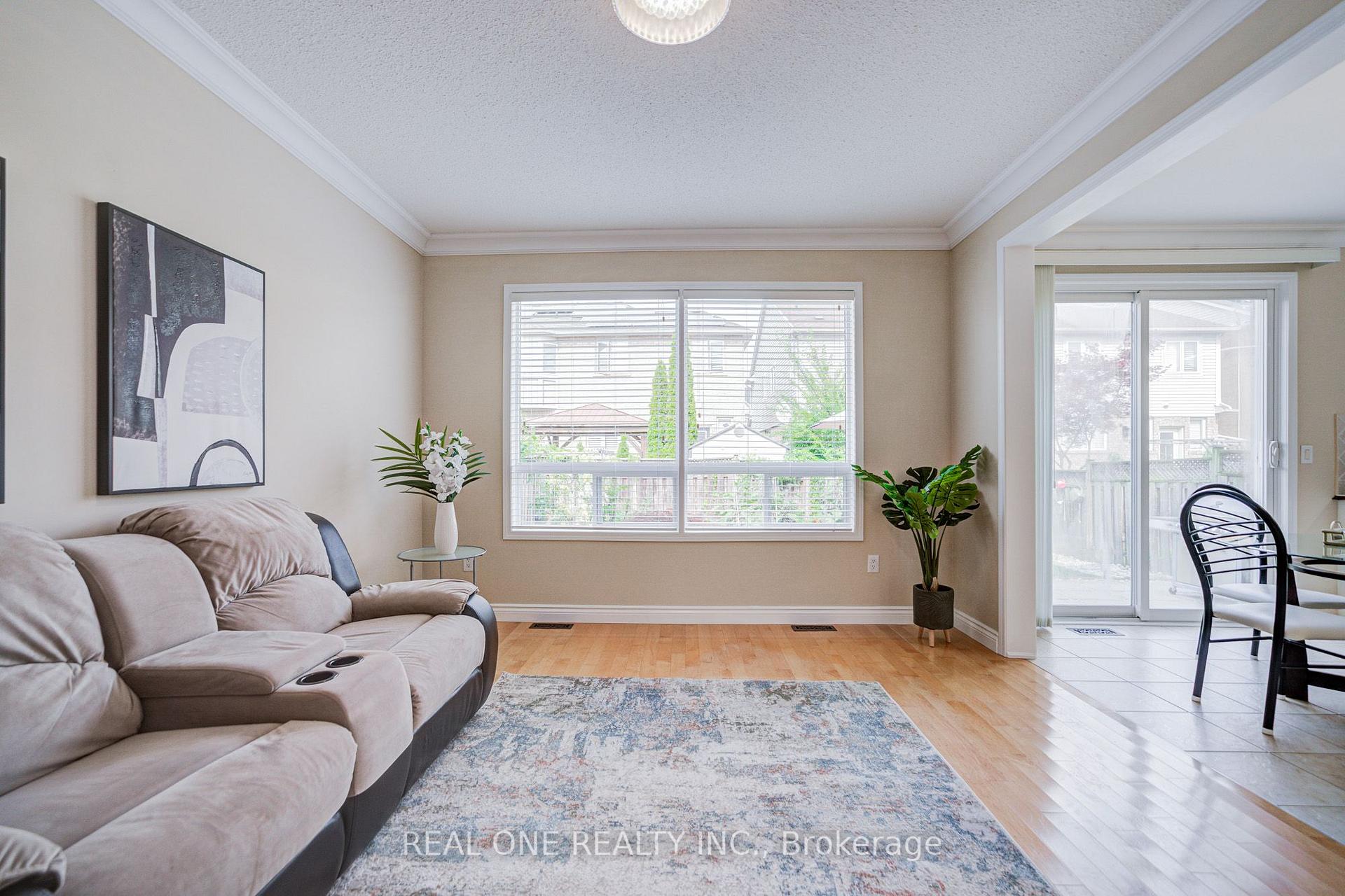 Photo 14 of 739 Philbrook Drive, Milton, Coates — HOMEH
